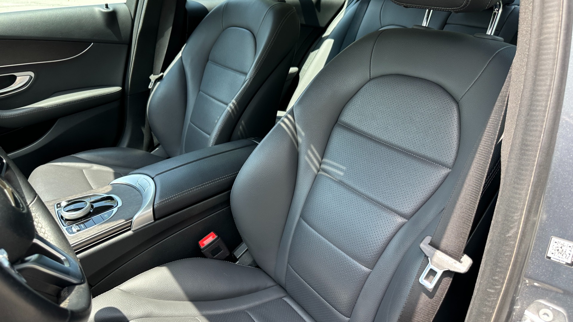 Used 2019 Mercedes-Benz C-Class C300 / PREMIUM / AMBIENT LIGHTS / BLIND SPOT / 10.25IN DISPLAY for sale Sold at Formula Imports in Charlotte NC 28227 13