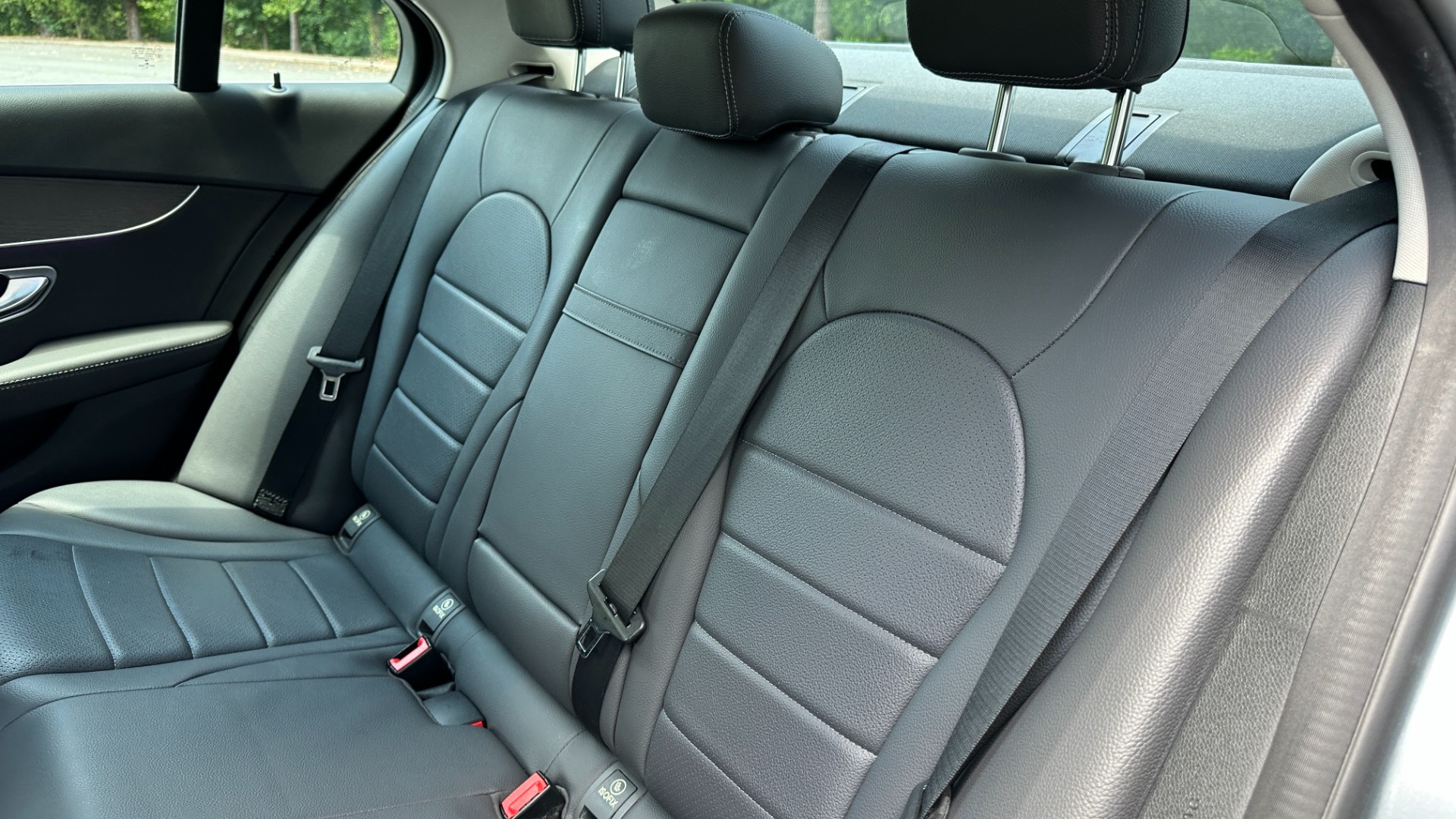 Used 2019 Mercedes-Benz C-Class C300 / PREMIUM / AMBIENT LIGHTS / BLIND SPOT / 10.25IN DISPLAY for sale $27,595 at Formula Imports in Charlotte NC 28227 22