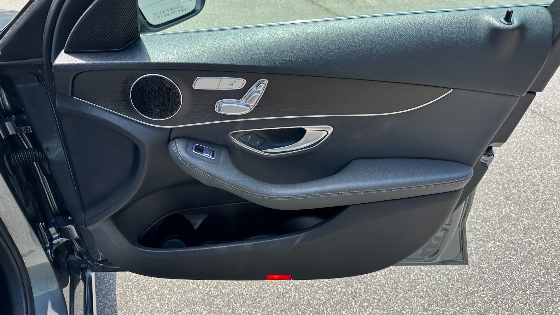 Used 2019 Mercedes-Benz C-Class C300 / PREMIUM / AMBIENT LIGHTS / BLIND SPOT / 10.25IN DISPLAY for sale Sold at Formula Imports in Charlotte NC 28227 23