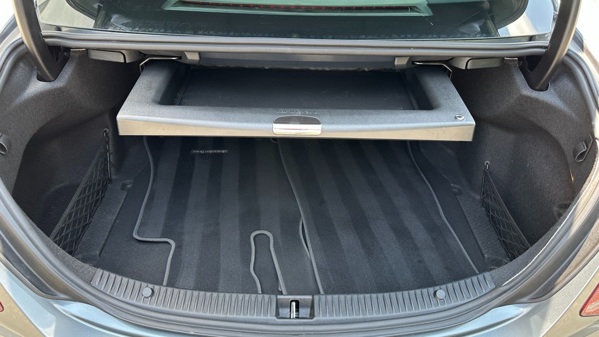 Used 2019 Mercedes-Benz C-Class C300 / PREMIUM / AMBIENT LIGHTS / BLIND SPOT / 10.25IN DISPLAY for sale $27,595 at Formula Imports in Charlotte NC 28227 29