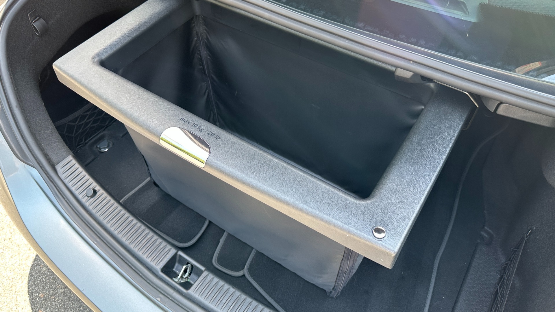 Used 2019 Mercedes-Benz C-Class C300 / PREMIUM / AMBIENT LIGHTS / BLIND SPOT / 10.25IN DISPLAY for sale $27,595 at Formula Imports in Charlotte NC 28227 30