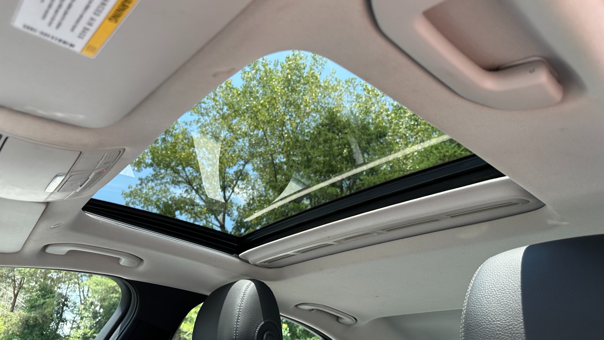 Used 2019 Mercedes-Benz C-Class C300 / PREMIUM / AMBIENT LIGHTS / BLIND SPOT / 10.25IN DISPLAY for sale $27,595 at Formula Imports in Charlotte NC 28227 32