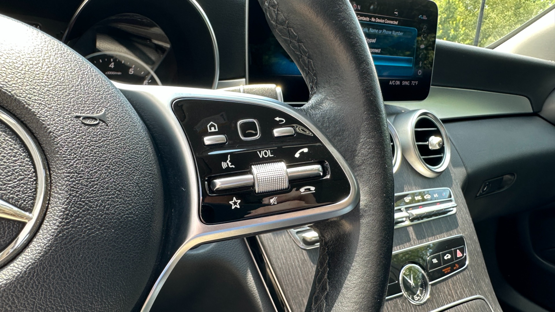 Used 2019 Mercedes-Benz C-Class C300 / PREMIUM / AMBIENT LIGHTS / BLIND SPOT / 10.25IN DISPLAY for sale $27,595 at Formula Imports in Charlotte NC 28227 34