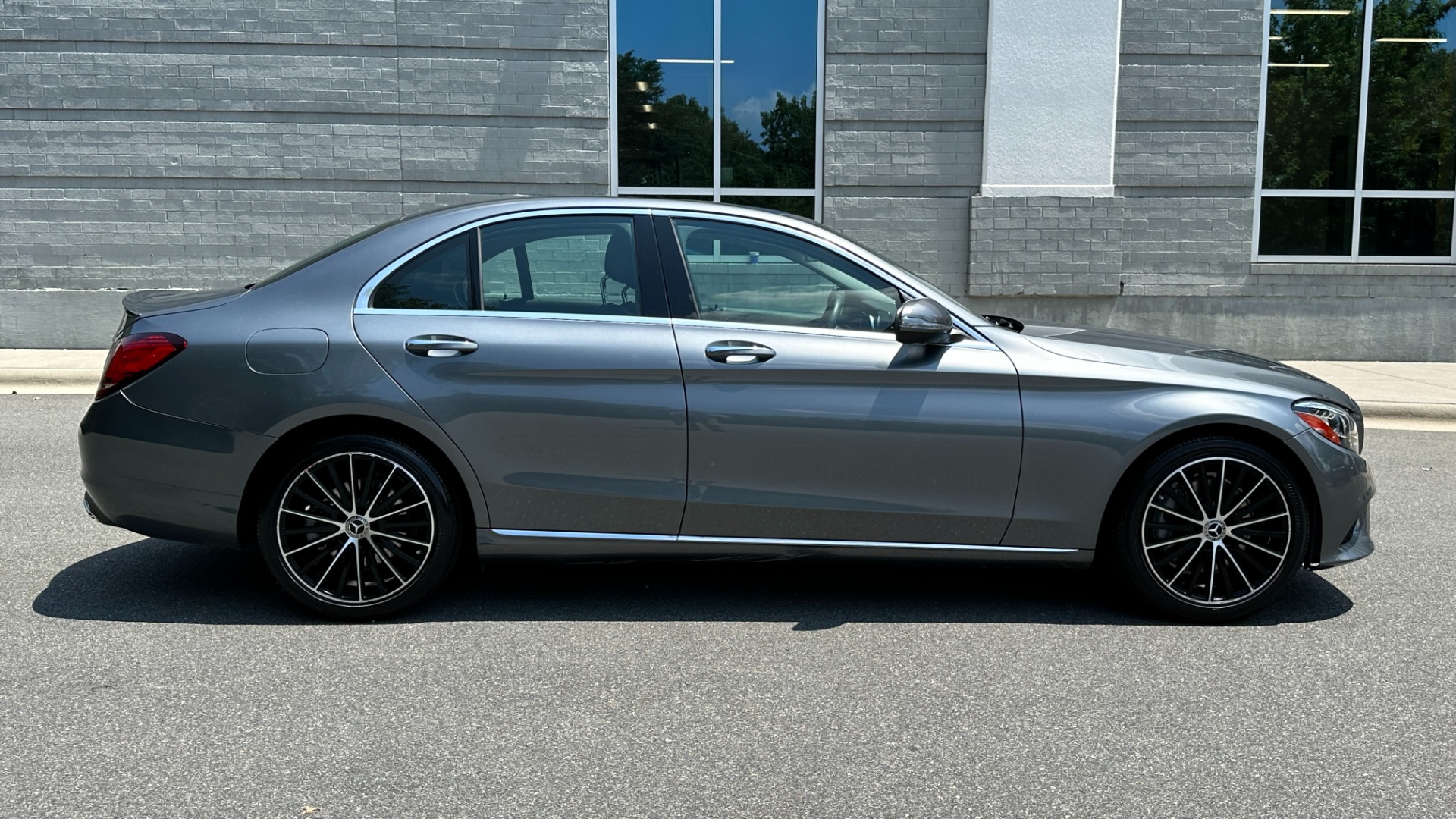 Used 2019 Mercedes-Benz C-Class C300 / PREMIUM / AMBIENT LIGHTS / BLIND SPOT / 10.25IN DISPLAY for sale $27,595 at Formula Imports in Charlotte NC 28227 6