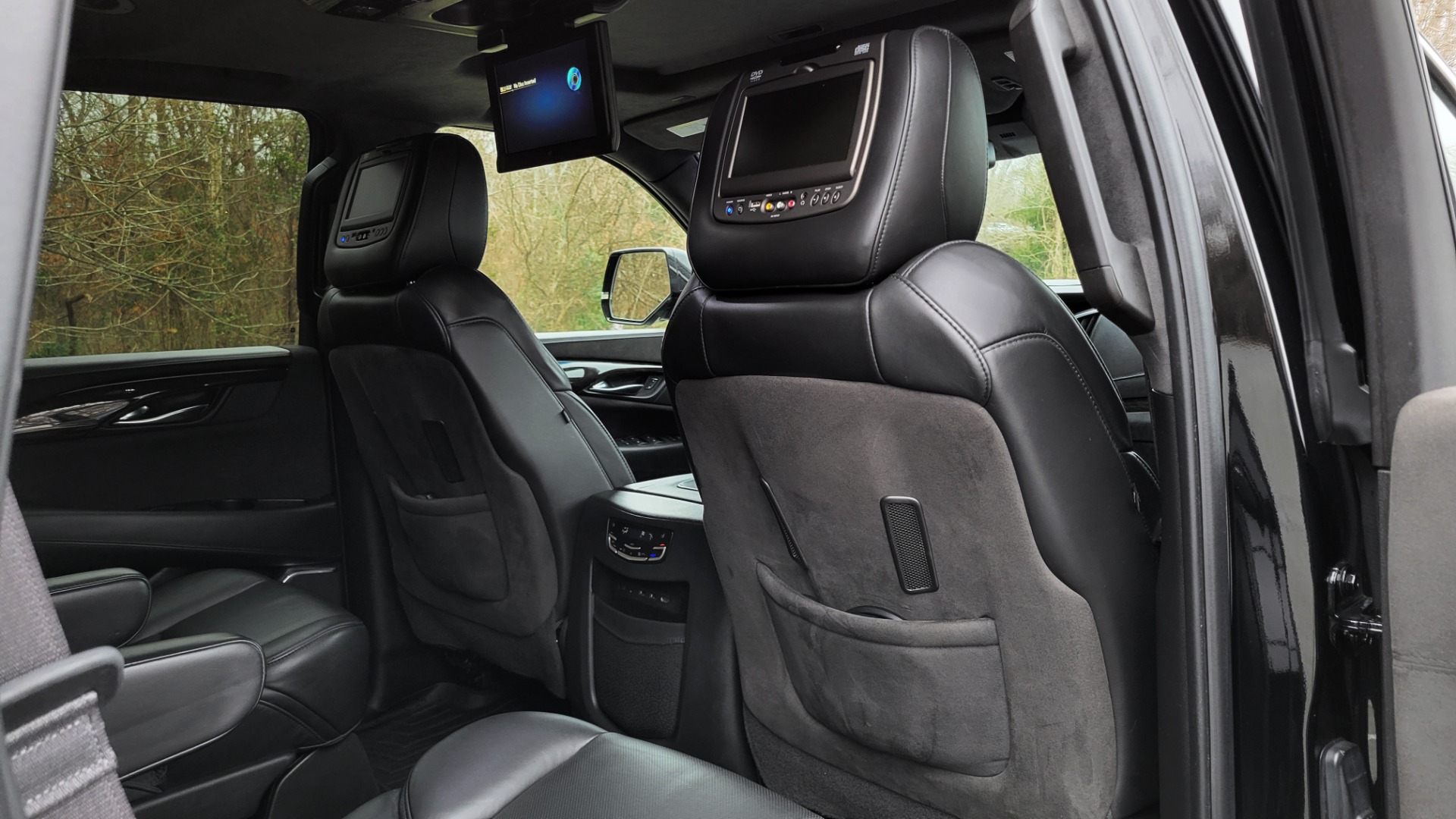 Used 2017 Cadillac ESCALADE PLATINUM 4WD / 6.2L / 8-SPD AUTO / NAV / SUNROOF / DVD / 3-ROW for sale Sold at Formula Imports in Charlotte NC 28227 68
