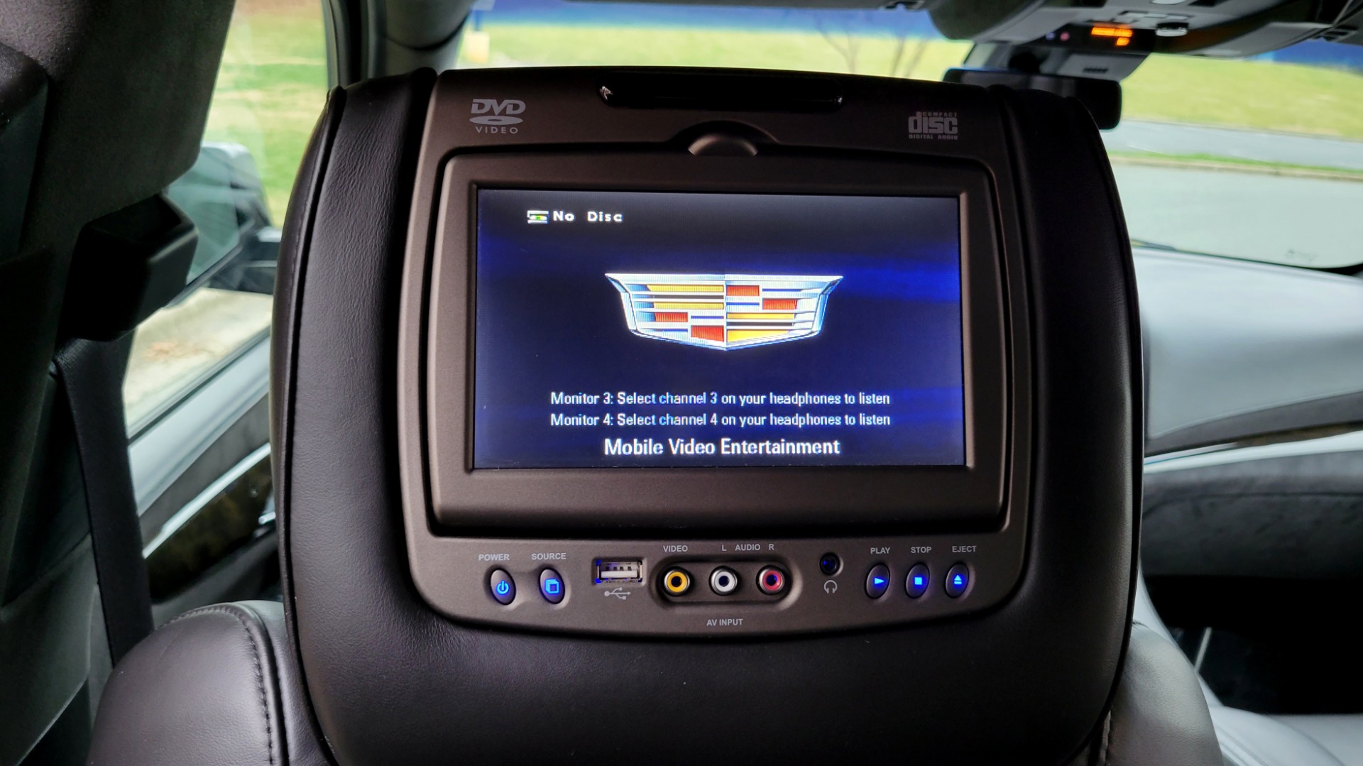 Used 2017 Cadillac ESCALADE PLATINUM 4WD / 6.2L / 8-SPD AUTO / NAV / SUNROOF / DVD / 3-ROW for sale Sold at Formula Imports in Charlotte NC 28227 72