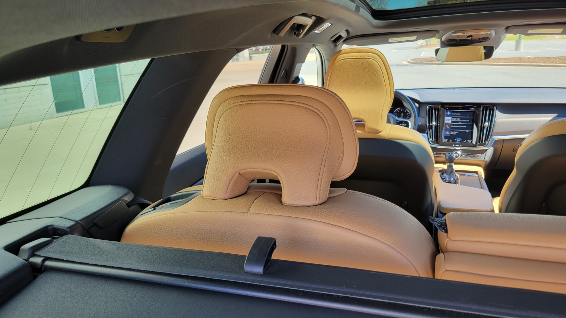 Used 2020 Volvo V90 CROSS COUNTRY T6 2.0L WAGON / AWD / HTD STS / PROTECTION PKG / REARVIEW for sale $55,000 at Formula Imports in Charlotte NC 28227 17