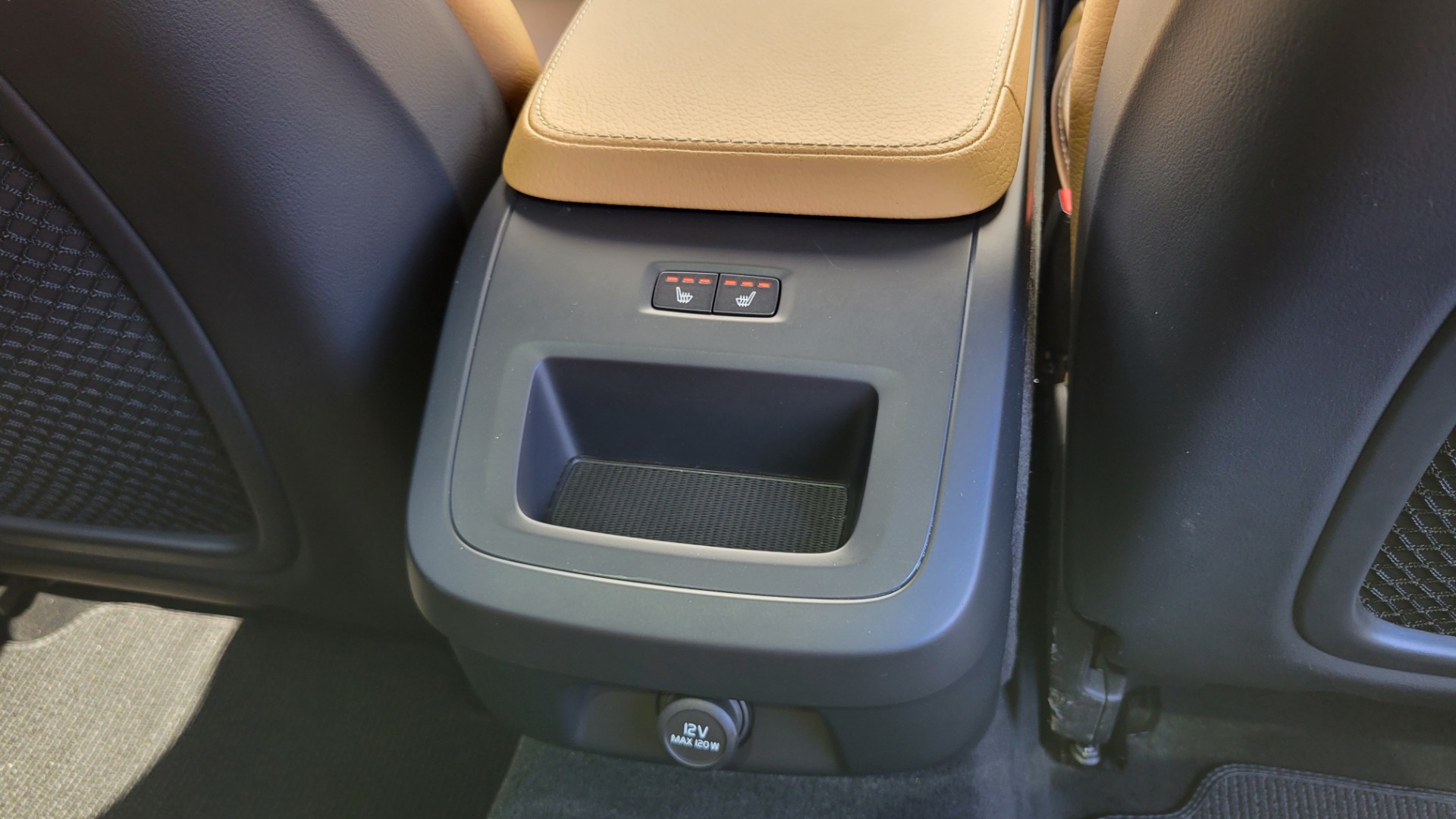 Used 2020 Volvo V90 CROSS COUNTRY T6 2.0L WAGON / AWD / HTD STS / PROTECTION PKG / REARVIEW for sale $55,000 at Formula Imports in Charlotte NC 28227 73