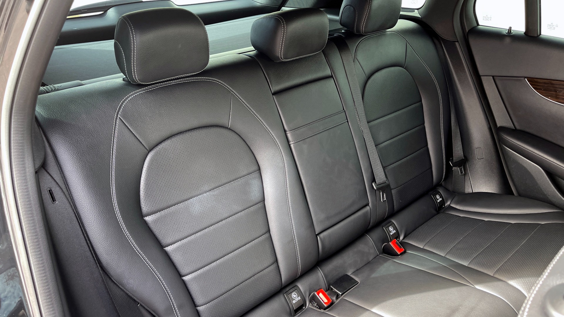 Used 2020 Mercedes-Benz GLC GLC 300 / AWD / 18IN WHEELS / LEATHER / WOOD TRIM for sale Sold at Formula Imports in Charlotte NC 28227 52
