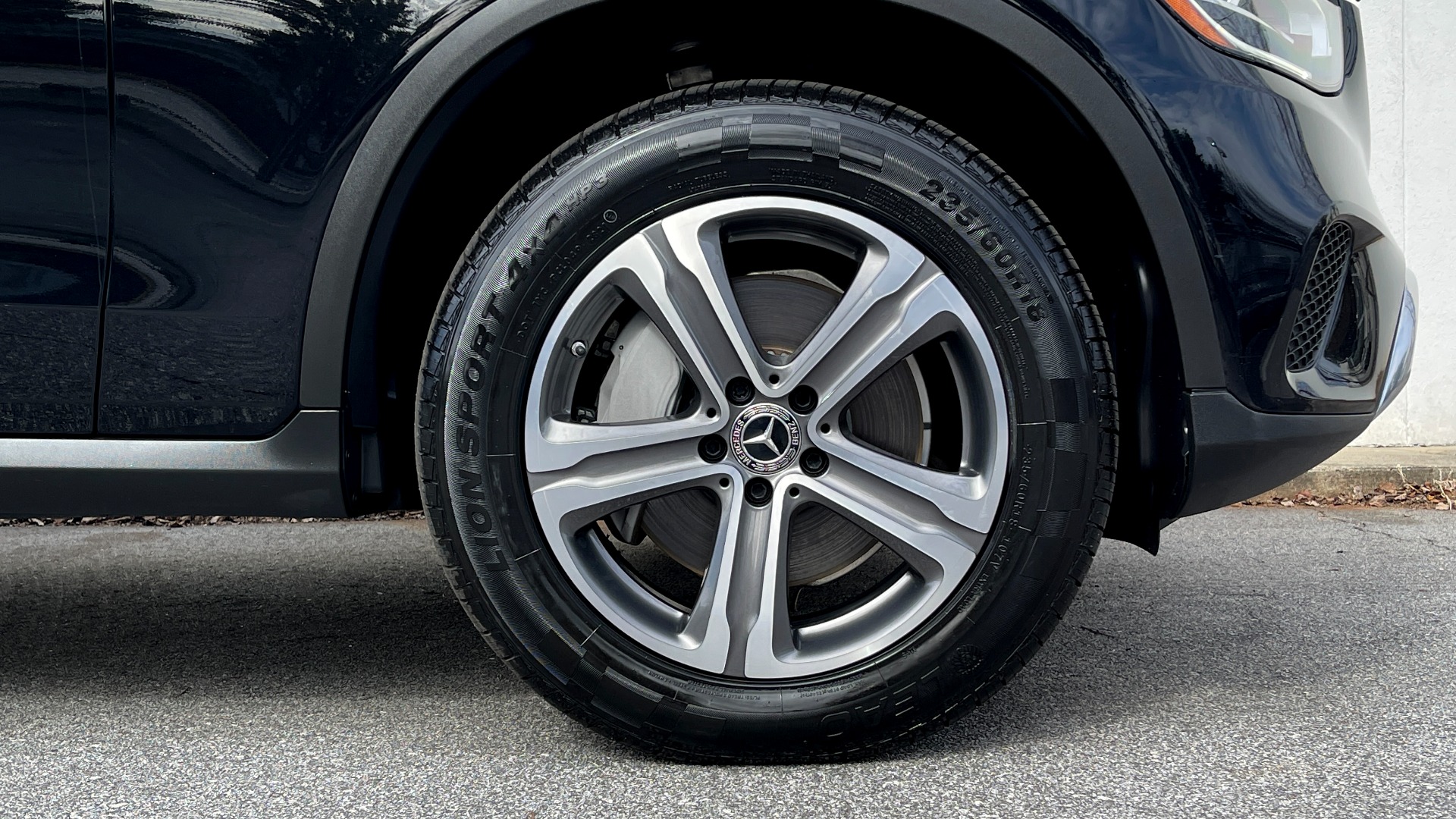 Used 2020 Mercedes-Benz GLC GLC 300 / AWD / 18IN WHEELS / LEATHER / WOOD TRIM for sale Sold at Formula Imports in Charlotte NC 28227 60
