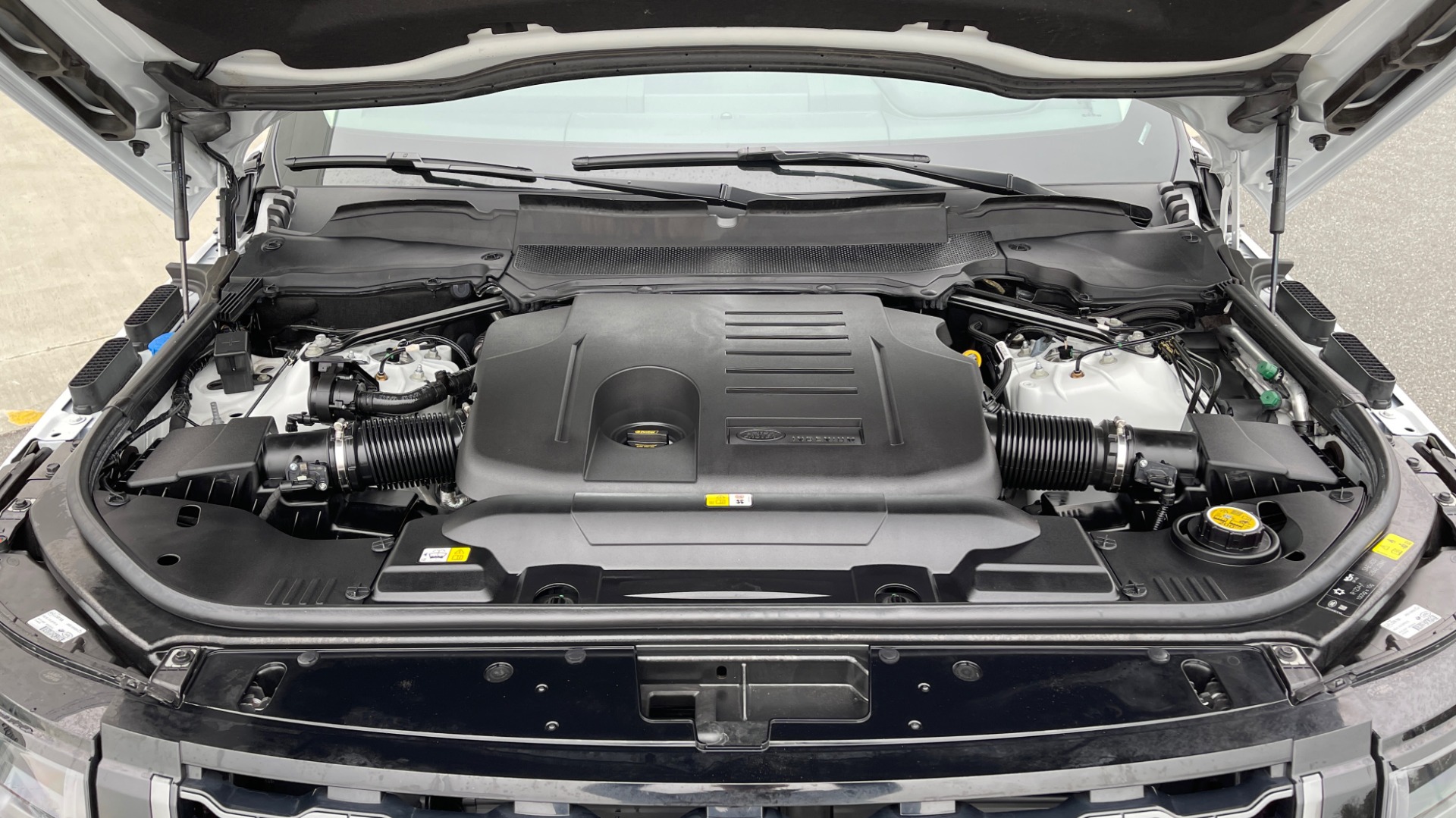 Full Hood Kit | LAND ROVER DISCOVERY HSE 2020 Full Hood Kit | LAND ROVER DISCOVERY HSE 2020
