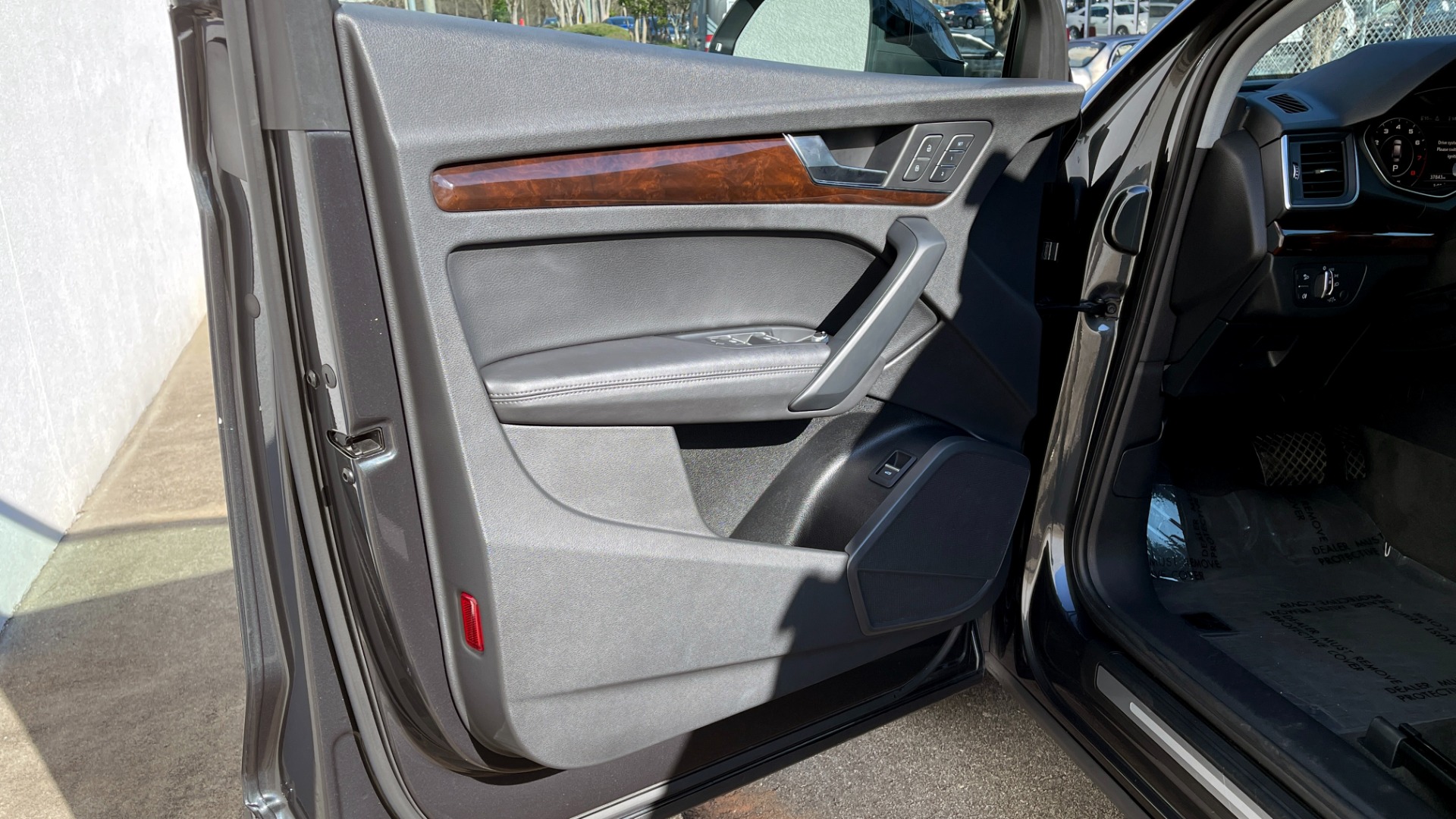 Used 2019 Audi Q5 Premium Plus for sale Sold at Formula Imports in Charlotte NC 28227 24