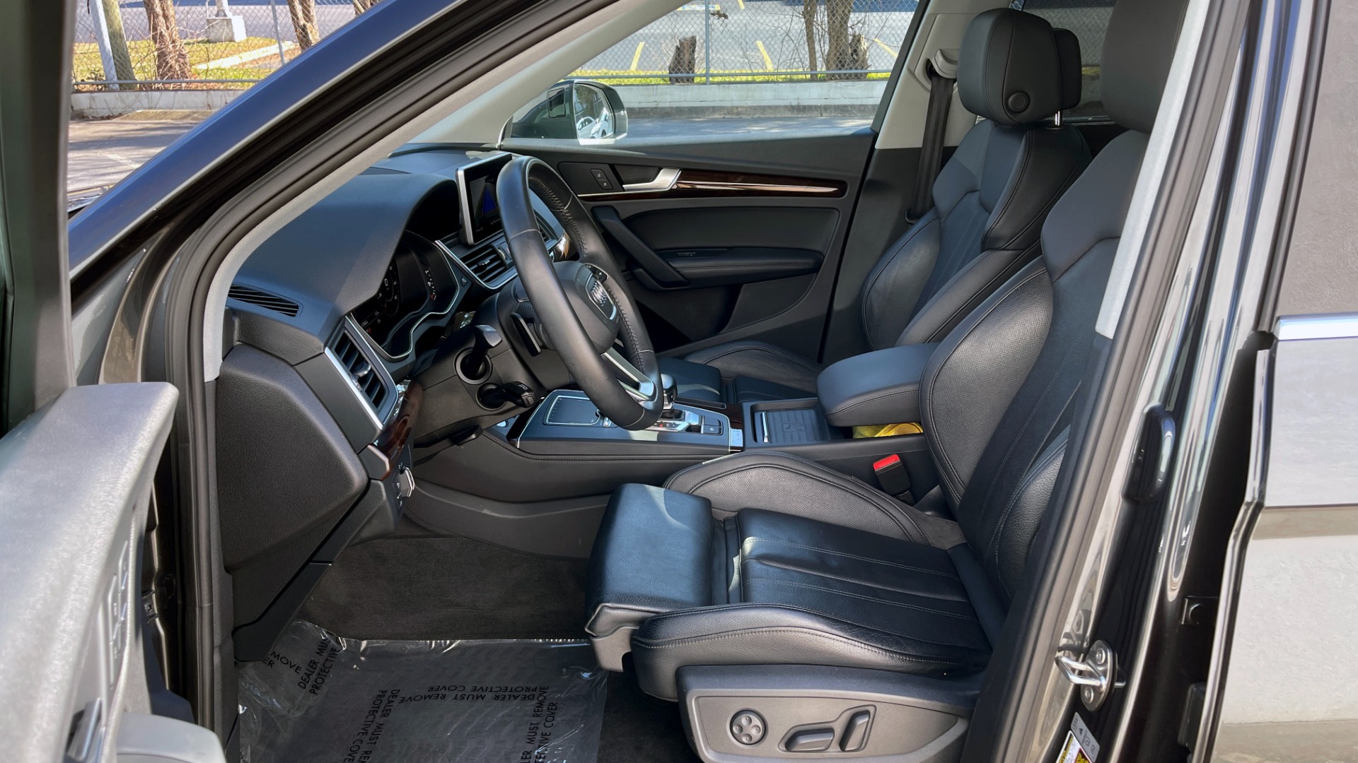 Used 2019 Audi Q5 PREMIUM PLUS / NAV / SUNROOF / WARM WTHR / PARK SYS PLUS / REARVIEW for sale $40,495 at Formula Imports in Charlotte NC 28227 27