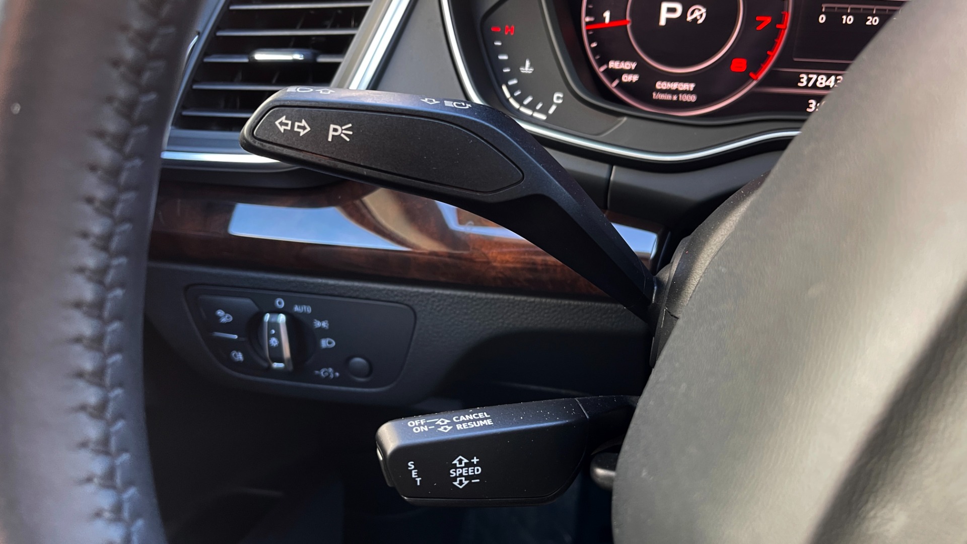 Used 2019 Audi Q5 PREMIUM PLUS / NAV / SUNROOF / WARM WTHR / PARK SYS PLUS / REARVIEW for sale $40,495 at Formula Imports in Charlotte NC 28227 33
