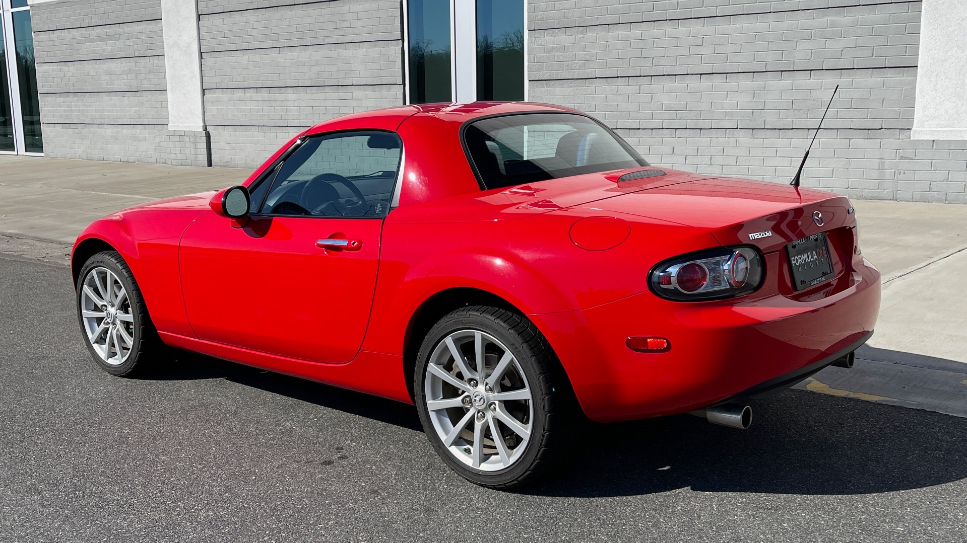 Used 2008 Mazda MX-5 MIATA GRAND TOURING / PRHT 2DR / MANUAL / 17IN ALLOY WHLS / LOW MILES for sale $20,995 at Formula Imports in Charlotte NC 28227 12