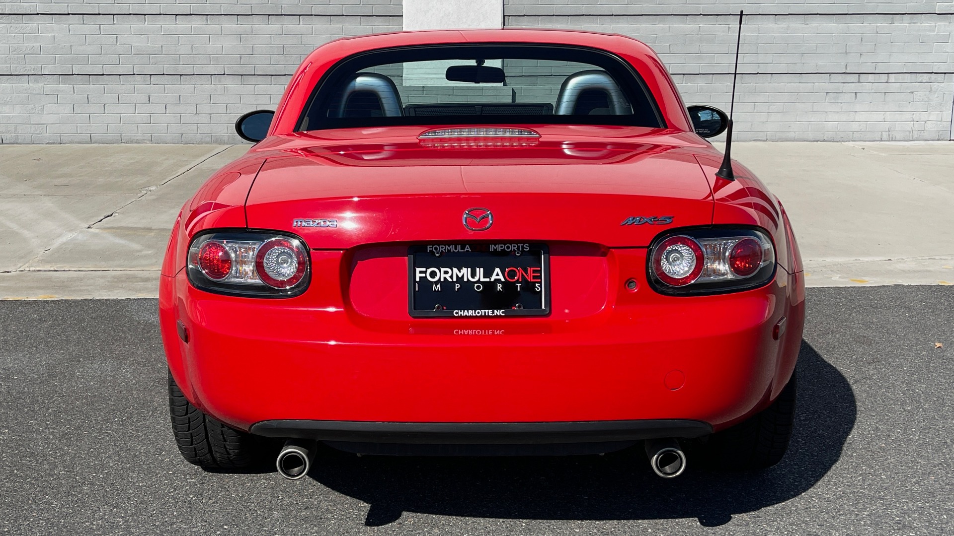 Used 2008 Mazda MX-5 MIATA GRAND TOURING / PRHT 2DR / MANUAL / 17IN ALLOY WHLS / LOW MILES for sale $20,995 at Formula Imports in Charlotte NC 28227 30