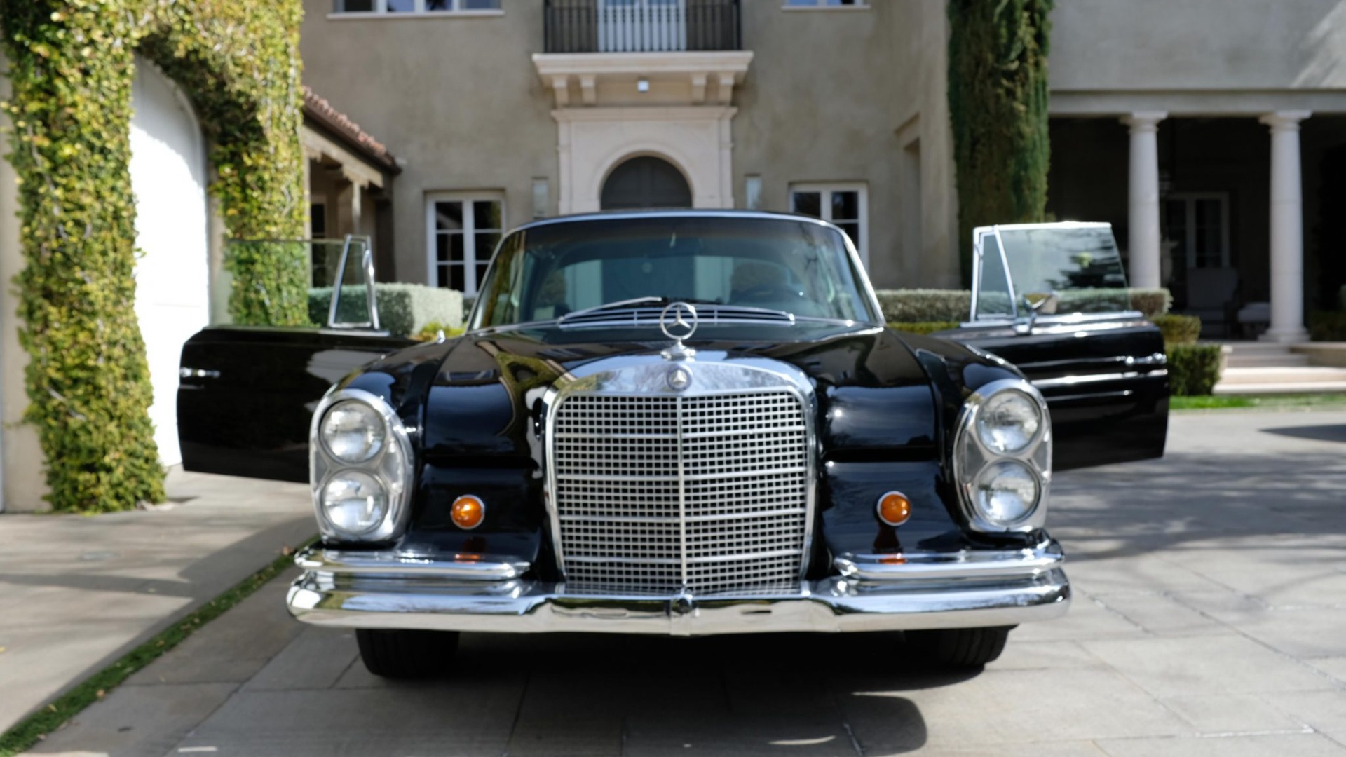 Used 1969 Mercedes-Benz 280SE COUPE / AIR CONDITIONING / PWR WNDWS / CUSTOM STEREO for sale Sold at Formula Imports in Charlotte NC 28227 10