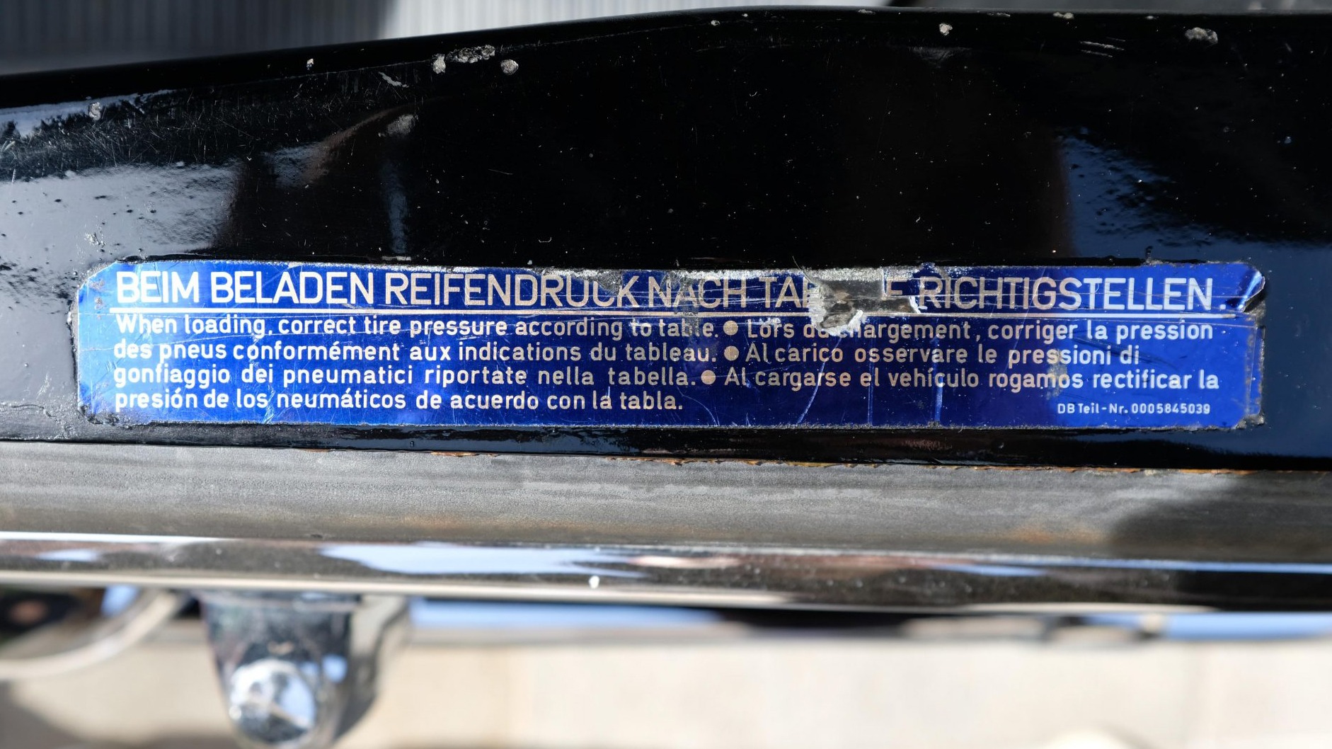 Used 1969 Mercedes-Benz 280SE COUPE / AIR CONDITIONING / PWR WNDWS / CUSTOM STEREO for sale Sold at Formula Imports in Charlotte NC 28227 35