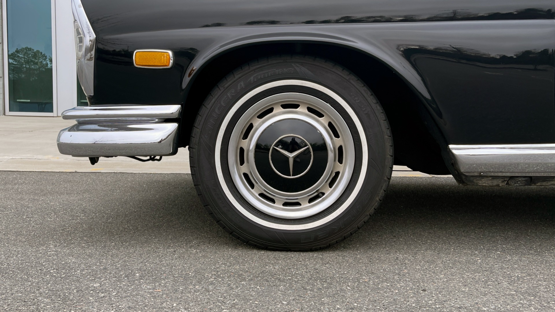 Used 1969 Mercedes-Benz 280SE COUPE / AIR CONDITIONING / PWR WNDWS / CUSTOM STEREO for sale Sold at Formula Imports in Charlotte NC 28227 38