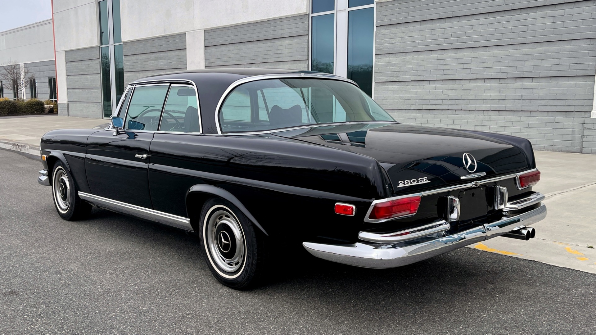 Used 1969 Mercedes-Benz 280SE COUPE / AIR CONDITIONING / PWR WNDWS / CUSTOM STEREO for sale Sold at Formula Imports in Charlotte NC 28227 41