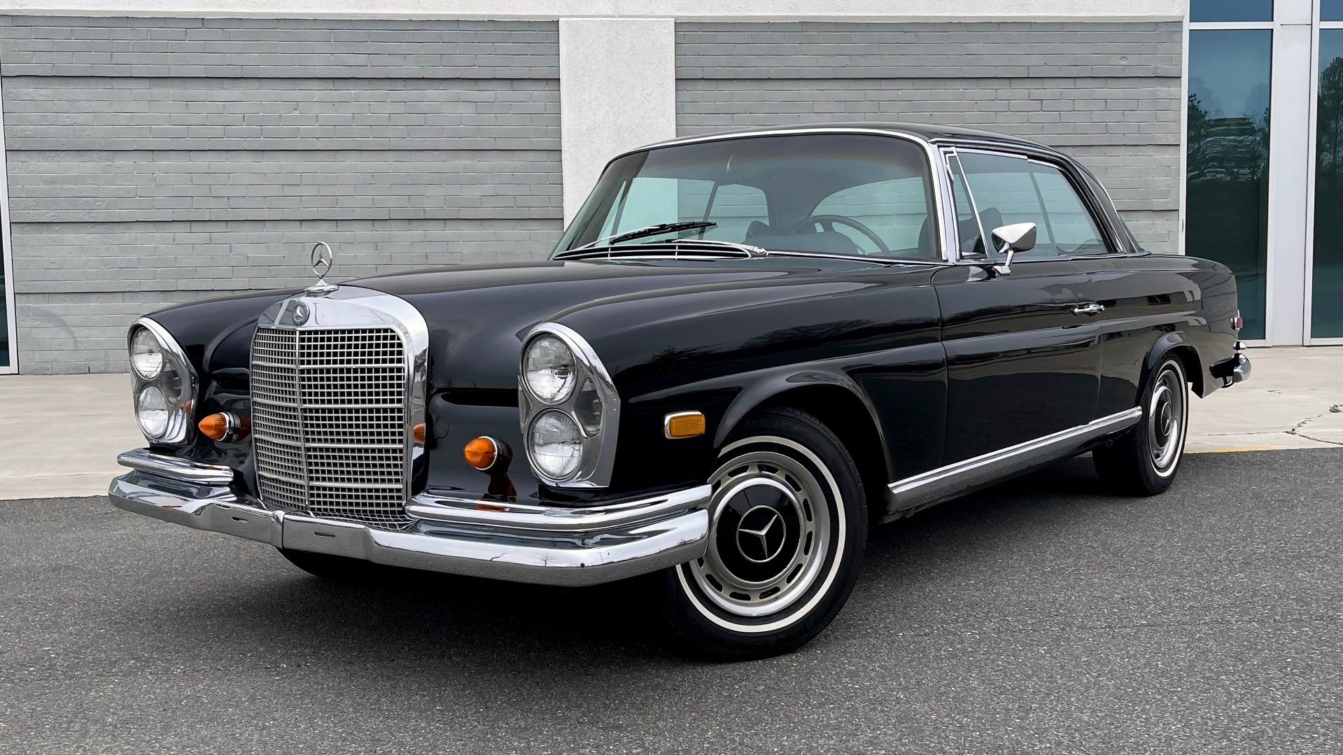 Used 1969 Mercedes-Benz 280SE COUPE / AIR CONDITIONING / PWR WNDWS / CUSTOM STEREO for sale Sold at Formula Imports in Charlotte NC 28227 42