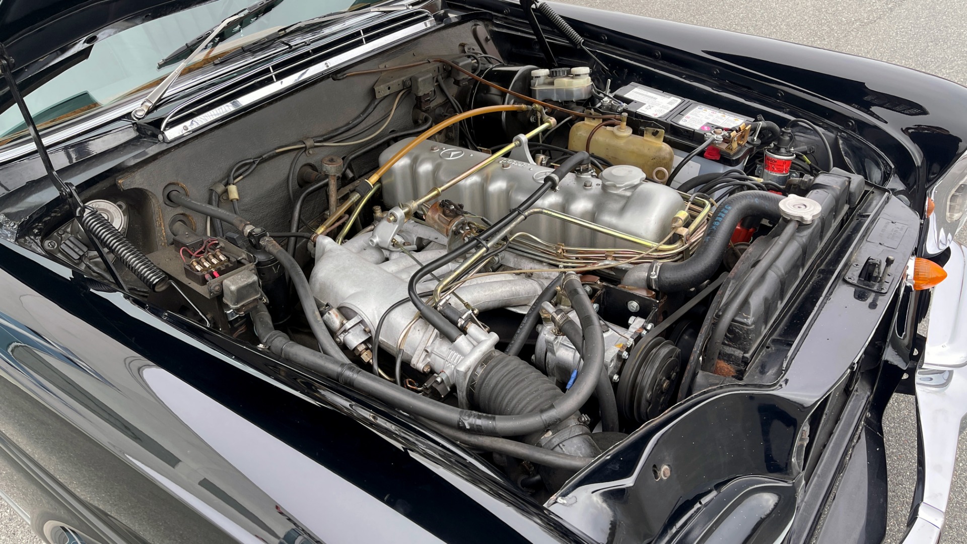 Used 1969 Mercedes-Benz 280SE COUPE / AIR CONDITIONING / PWR WNDWS / CUSTOM STEREO for sale Sold at Formula Imports in Charlotte NC 28227 50