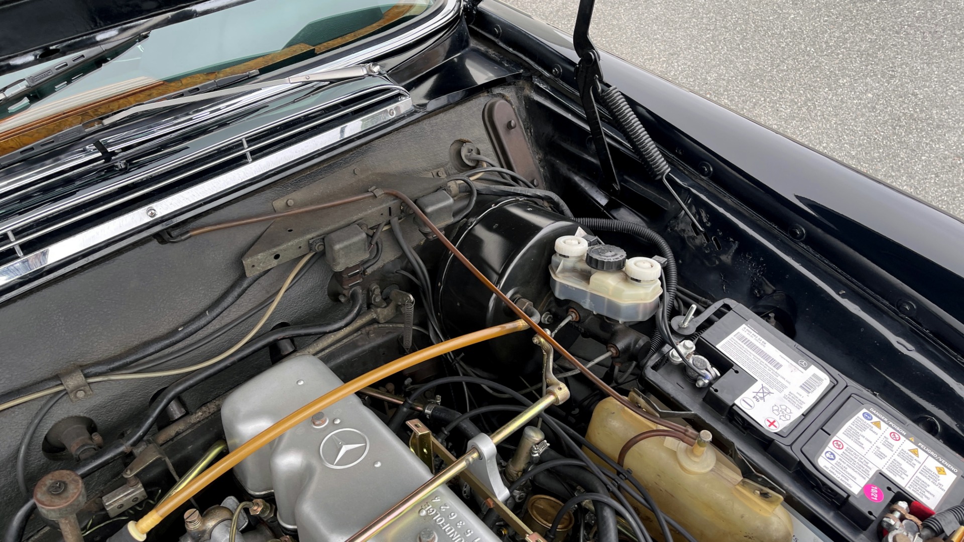 Used 1969 Mercedes-Benz 280SE COUPE / AIR CONDITIONING / PWR WNDWS / CUSTOM STEREO for sale Sold at Formula Imports in Charlotte NC 28227 52