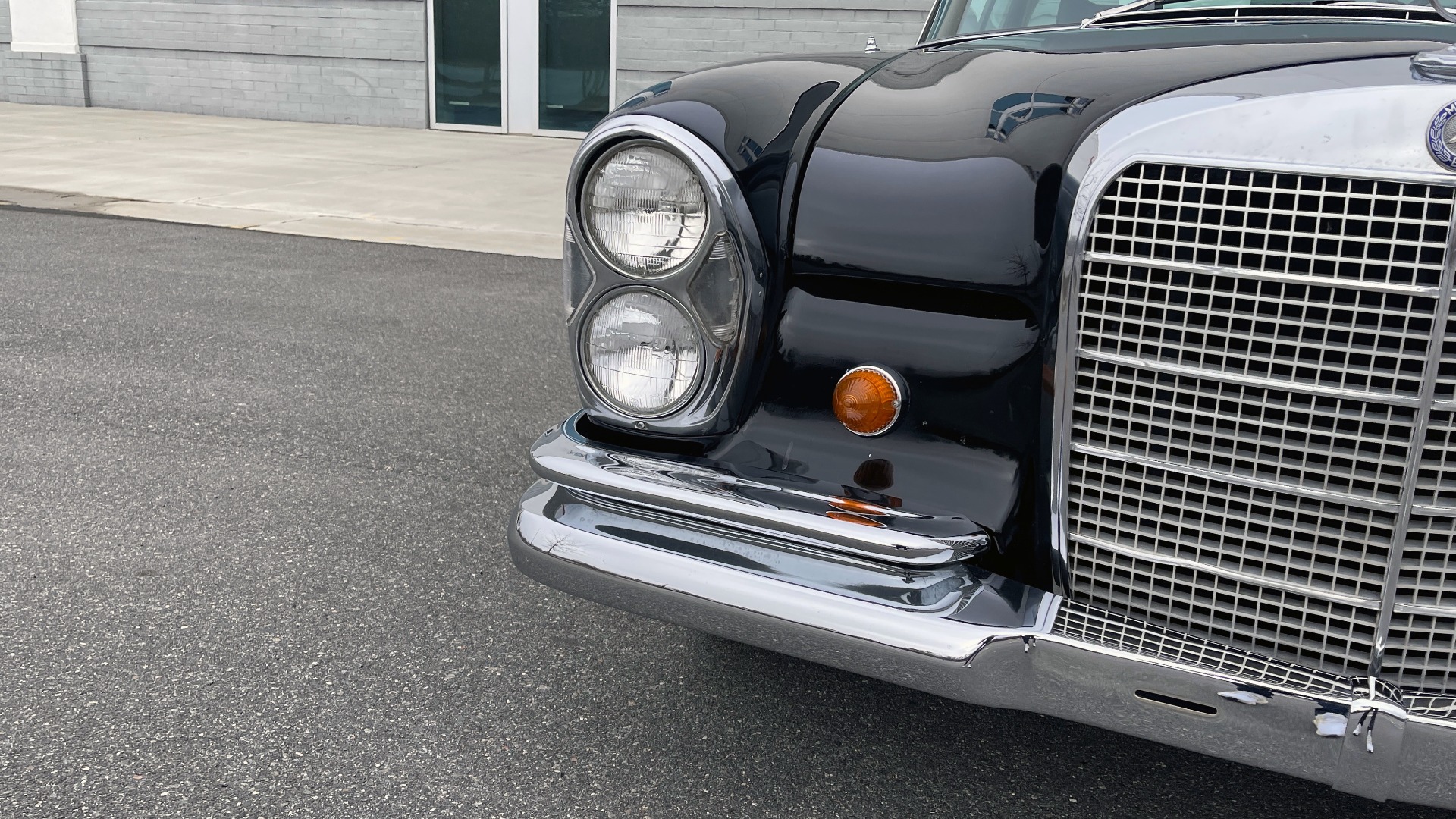 Used 1969 Mercedes-Benz 280SE COUPE / AIR CONDITIONING / PWR WNDWS / CUSTOM STEREO for sale Sold at Formula Imports in Charlotte NC 28227 57