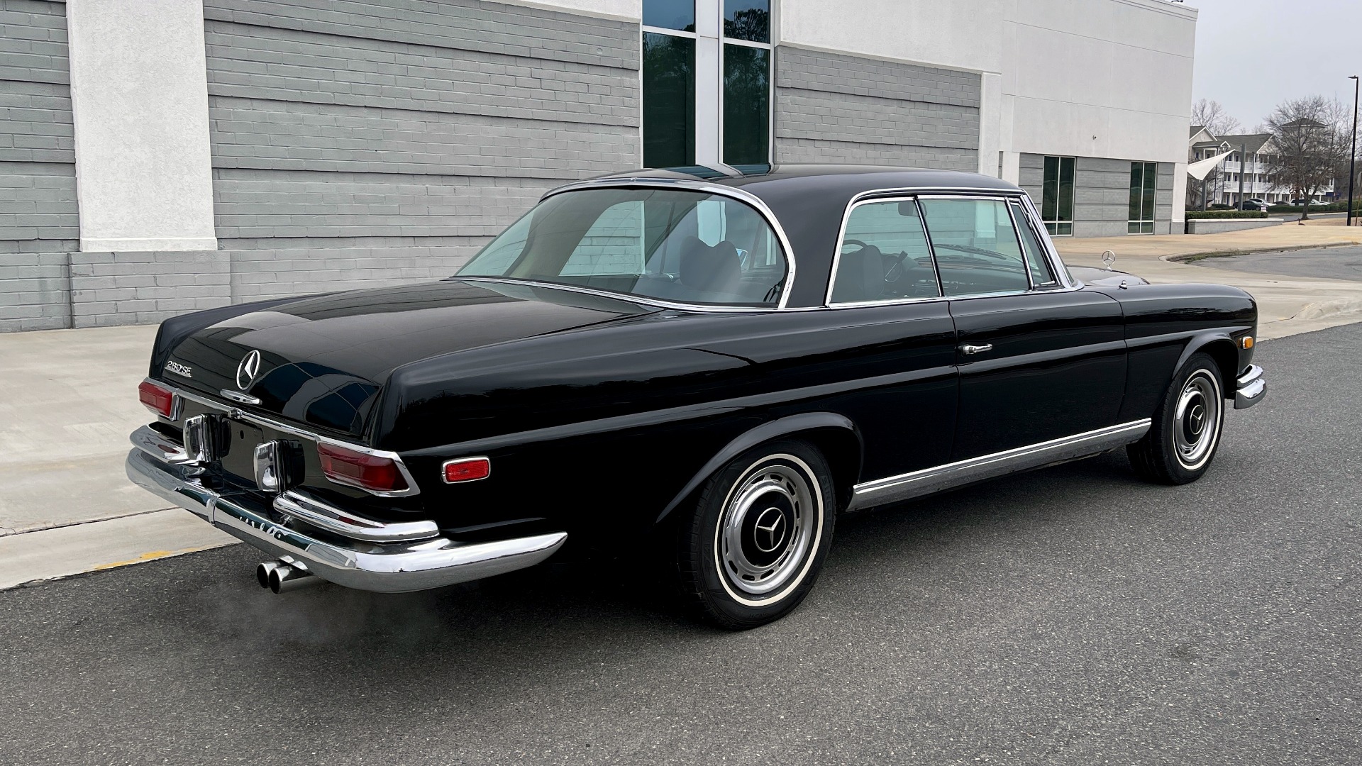 Used 1969 Mercedes-Benz 280SE COUPE / AIR CONDITIONING / PWR WNDWS / CUSTOM STEREO for sale Sold at Formula Imports in Charlotte NC 28227 68
