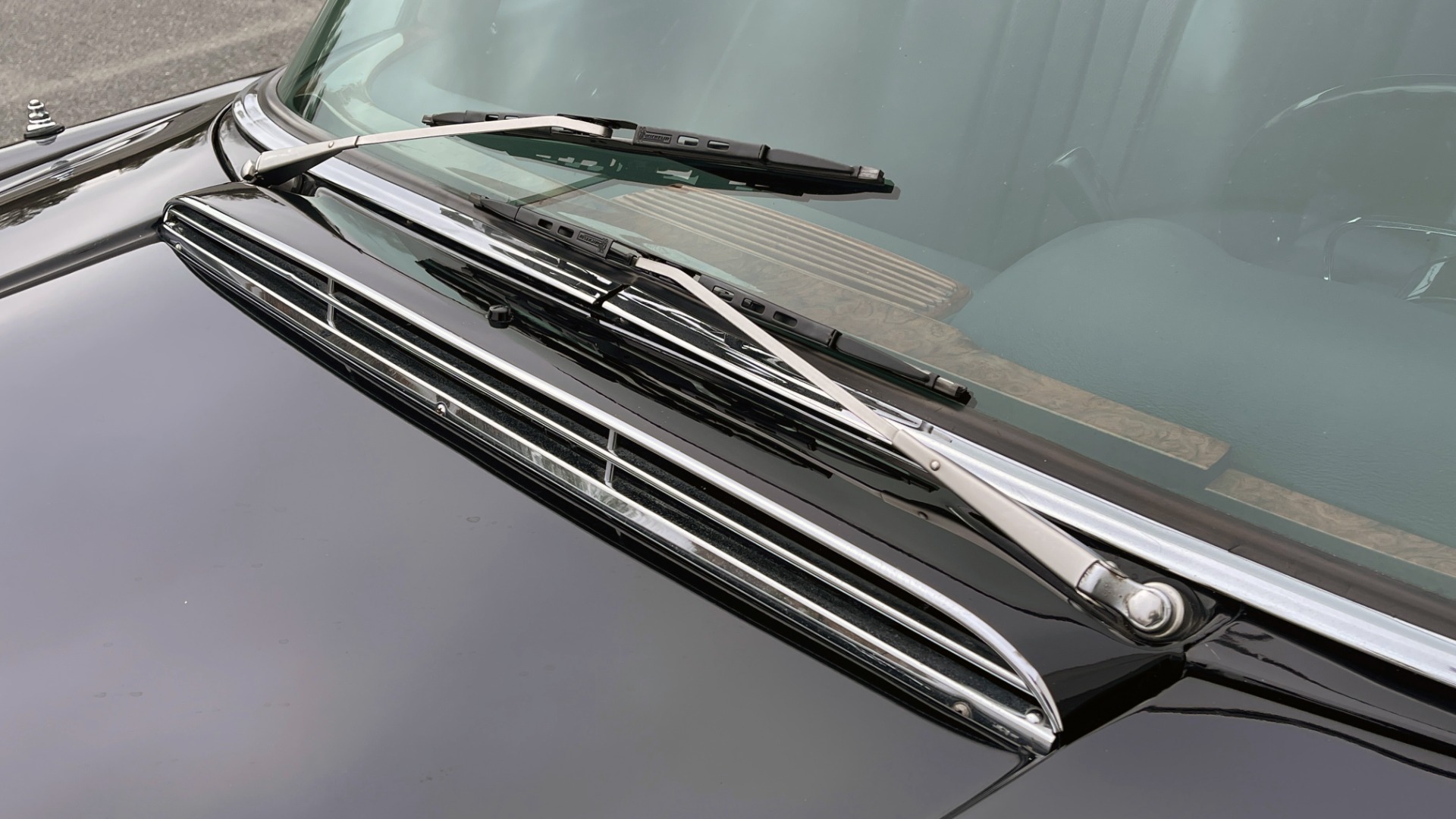 Used 1969 Mercedes-Benz 280SE COUPE / AIR CONDITIONING / PWR WNDWS / CUSTOM STEREO for sale $78,999 at Formula Imports in Charlotte NC 28227 74