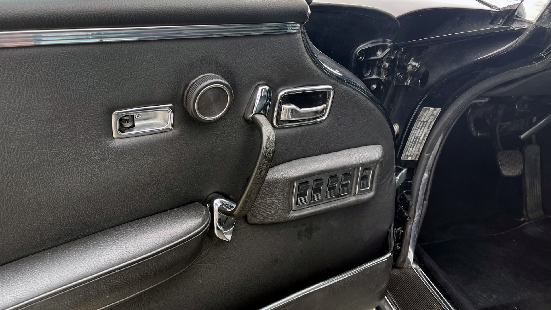 Used 1969 Mercedes-Benz 280SE COUPE / AIR CONDITIONING / PWR WNDWS / CUSTOM STEREO for sale Sold at Formula Imports in Charlotte NC 28227 78