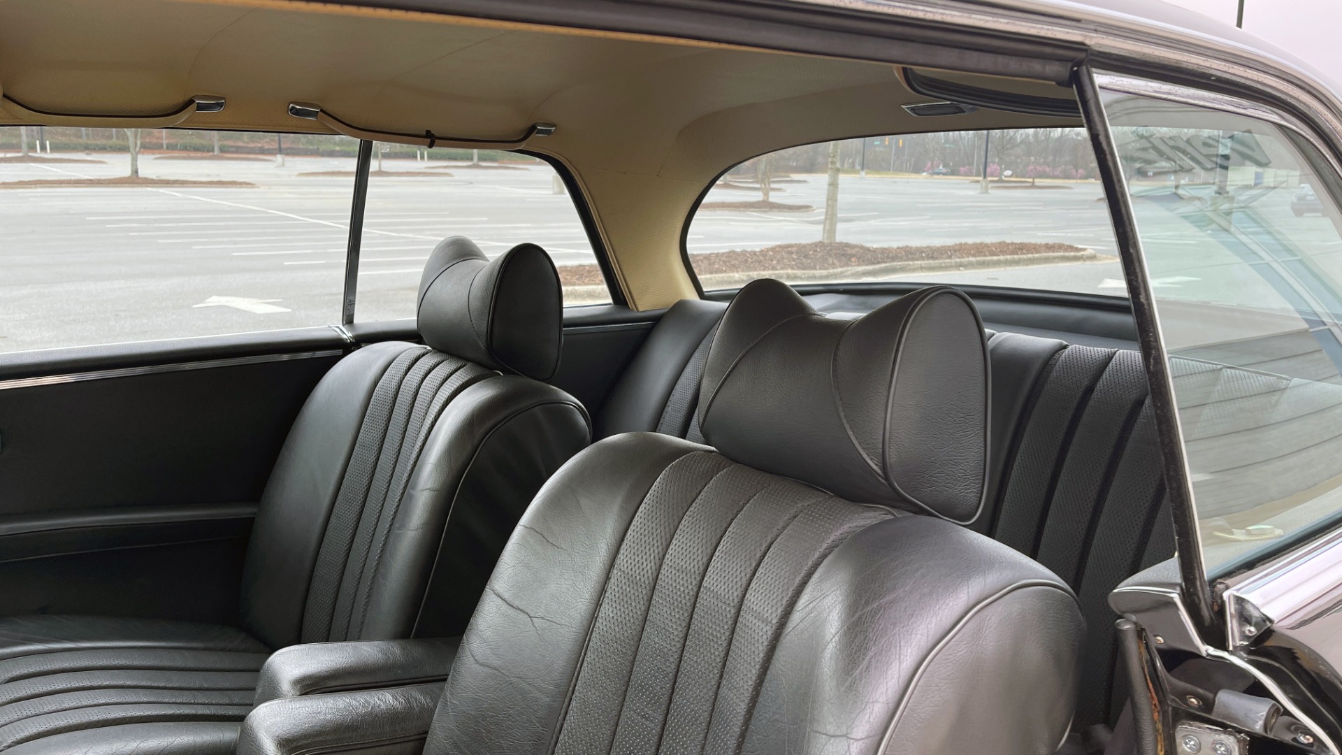 Used 1969 Mercedes-Benz 280SE COUPE / AIR CONDITIONING / PWR WNDWS / CUSTOM STEREO for sale Sold at Formula Imports in Charlotte NC 28227 83