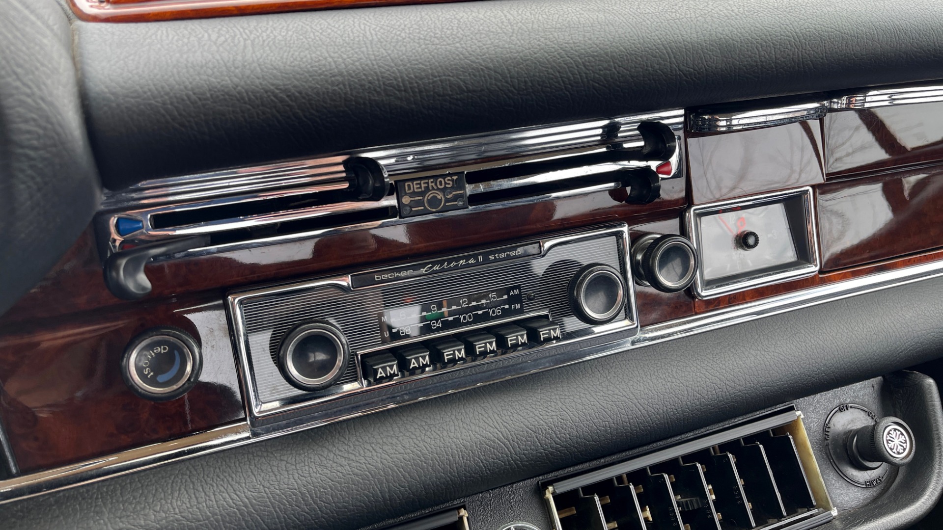 Used 1969 Mercedes-Benz 280SE COUPE / AIR CONDITIONING / PWR WNDWS / CUSTOM STEREO for sale Sold at Formula Imports in Charlotte NC 28227 92