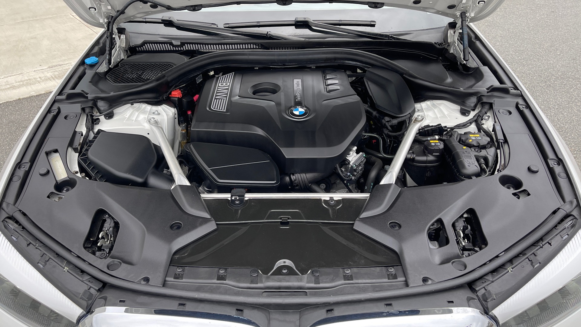 Used 2019 BMW 5 SERIES 530I 2.0L SEDAN / CONV PKG / NAV / SUNROOF / HTD STS / REARVIEW for sale Sold at Formula Imports in Charlotte NC 28227 10