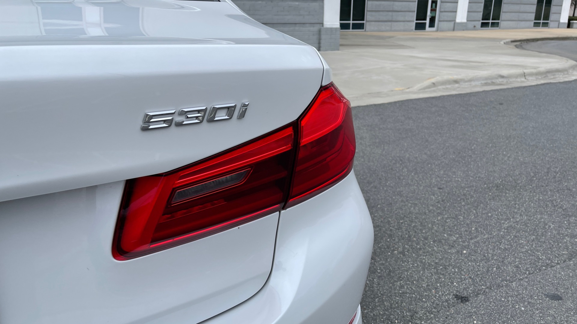 Used 2019 BMW 5 SERIES 530I 2.0L SEDAN / CONV PKG / NAV / SUNROOF / HTD STS / REARVIEW for sale Sold at Formula Imports in Charlotte NC 28227 22