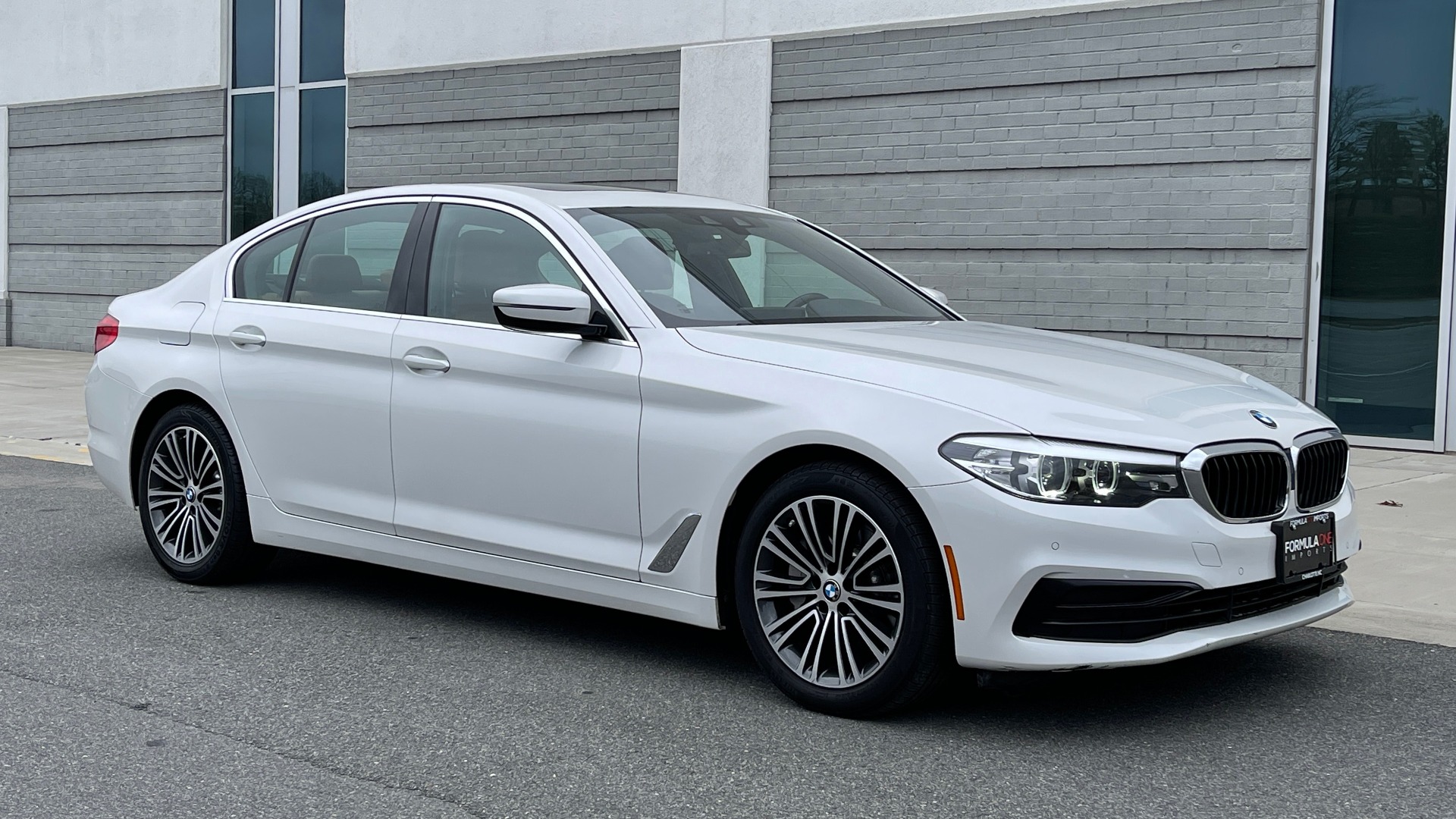 Used 2019 BMW 5 SERIES 530I 2.0L SEDAN / CONV PKG / NAV / SUNROOF / HTD STS / REARVIEW for sale Sold at Formula Imports in Charlotte NC 28227 5