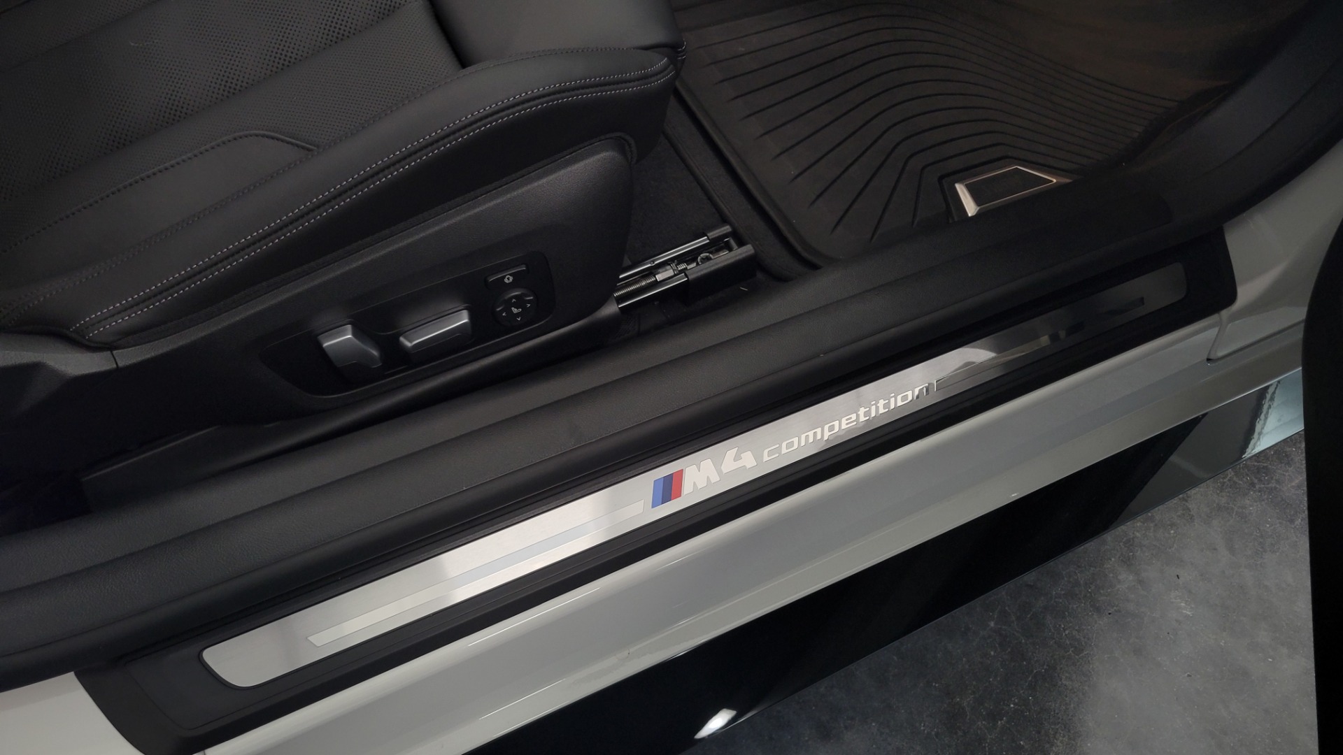 Used 2022 BMW M4 COMPETITION XDRIVE / 3.0L TURBO / 8-SPD AUTO / PARK ASST / REARV for sale Sold at Formula Imports in Charlotte NC 28227 94