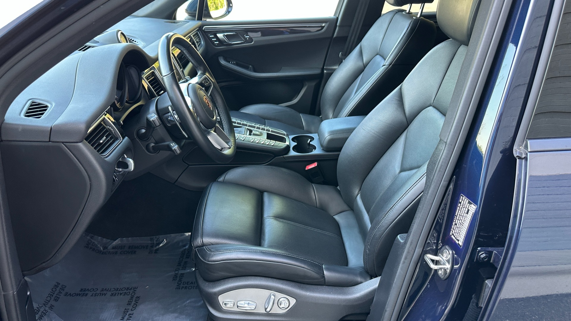 Used 2018 Porsche Macan AWD / 20IN RS SPYDER WHEELS / AIR SUSPENSION / LCA / PREM PACKAGE PLUS for sale Sold at Formula Imports in Charlotte NC 28227 12