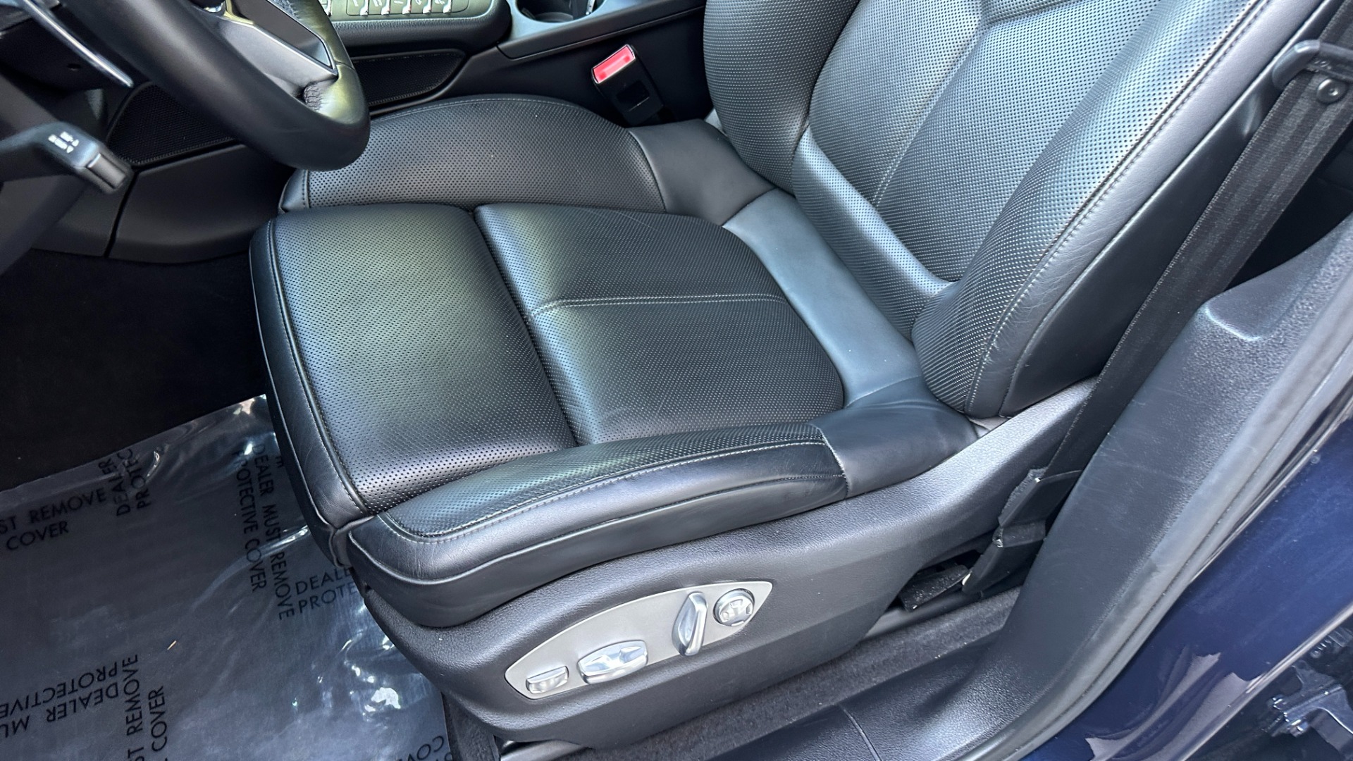 Used 2018 Porsche Macan AWD / 20IN RS SPYDER WHEELS / AIR SUSPENSION / LCA / PREM PACKAGE PLUS for sale Sold at Formula Imports in Charlotte NC 28227 14