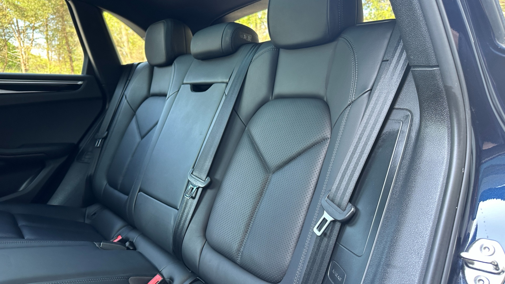 Used 2018 Porsche Macan AWD / 20IN RS SPYDER WHEELS / AIR SUSPENSION / LCA / PREM PACKAGE PLUS for sale Sold at Formula Imports in Charlotte NC 28227 24