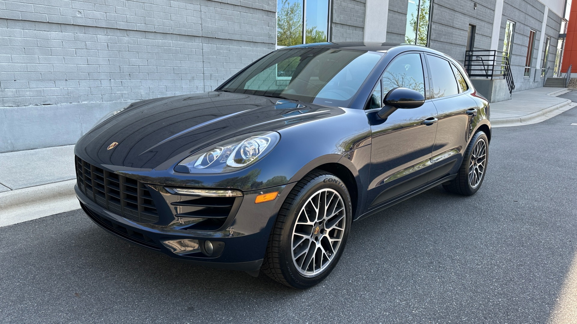 Used 2018 Porsche Macan AWD / 20IN RS SPYDER WHEELS / AIR SUSPENSION / LCA / PREM PACKAGE PLUS for sale Sold at Formula Imports in Charlotte NC 28227 5