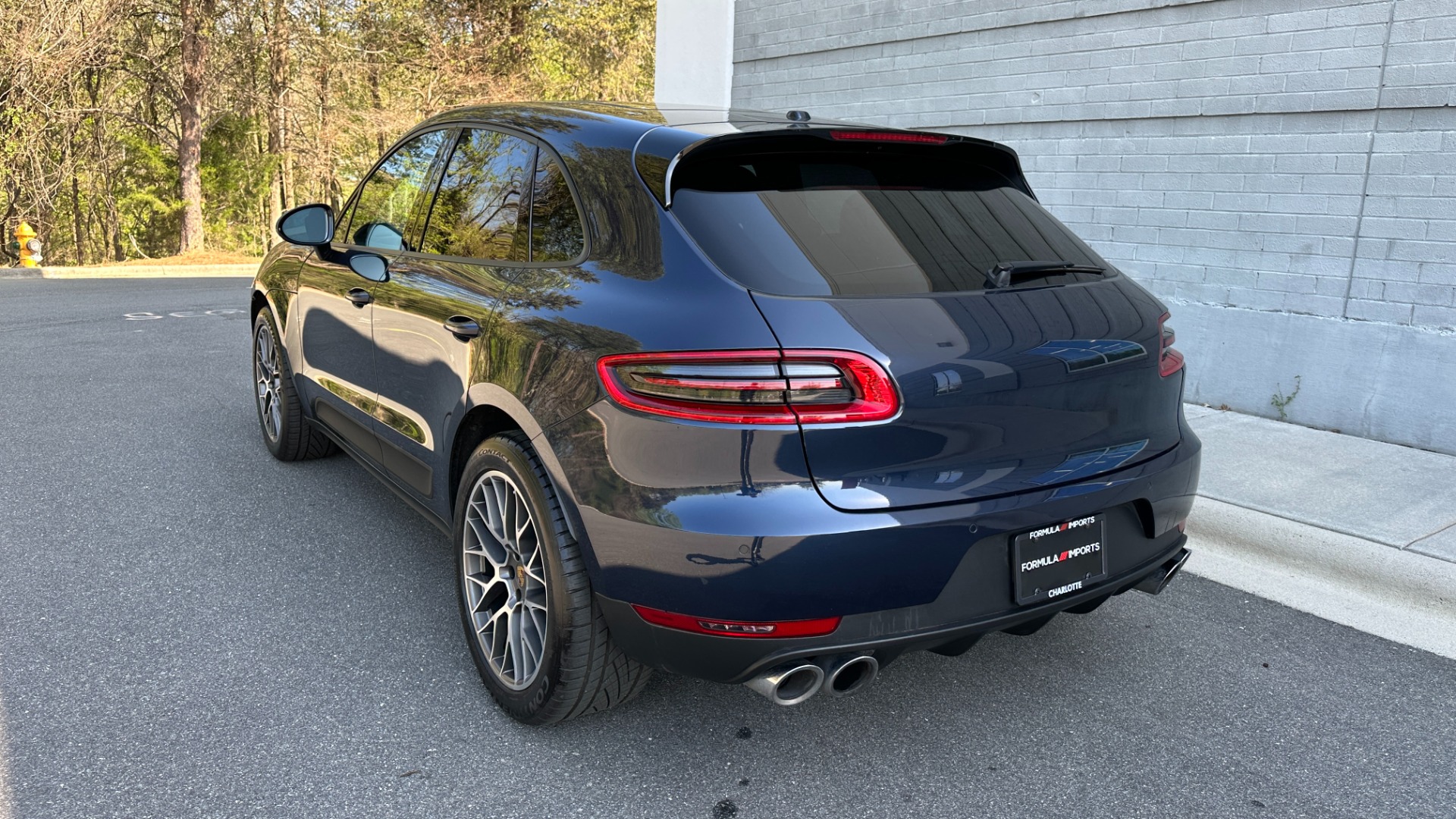 Used 2018 Porsche Macan AWD / 20IN RS SPYDER WHEELS / AIR SUSPENSION / LCA / PREM PACKAGE PLUS for sale Sold at Formula Imports in Charlotte NC 28227 7