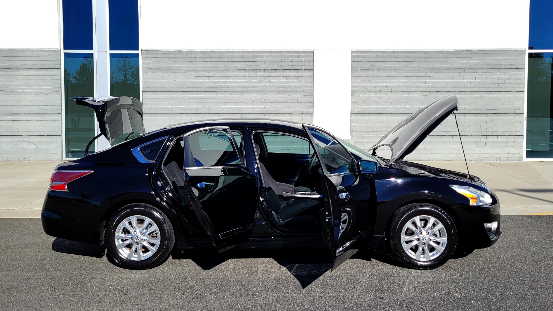 Used 2015 Nissan ALTIMA 2.5 S 4DR SPORT SEDAN / CVT AUTO / BLUETOOTH / 16IN WHEELS for sale Sold at Formula Imports in Charlotte NC 28227 11