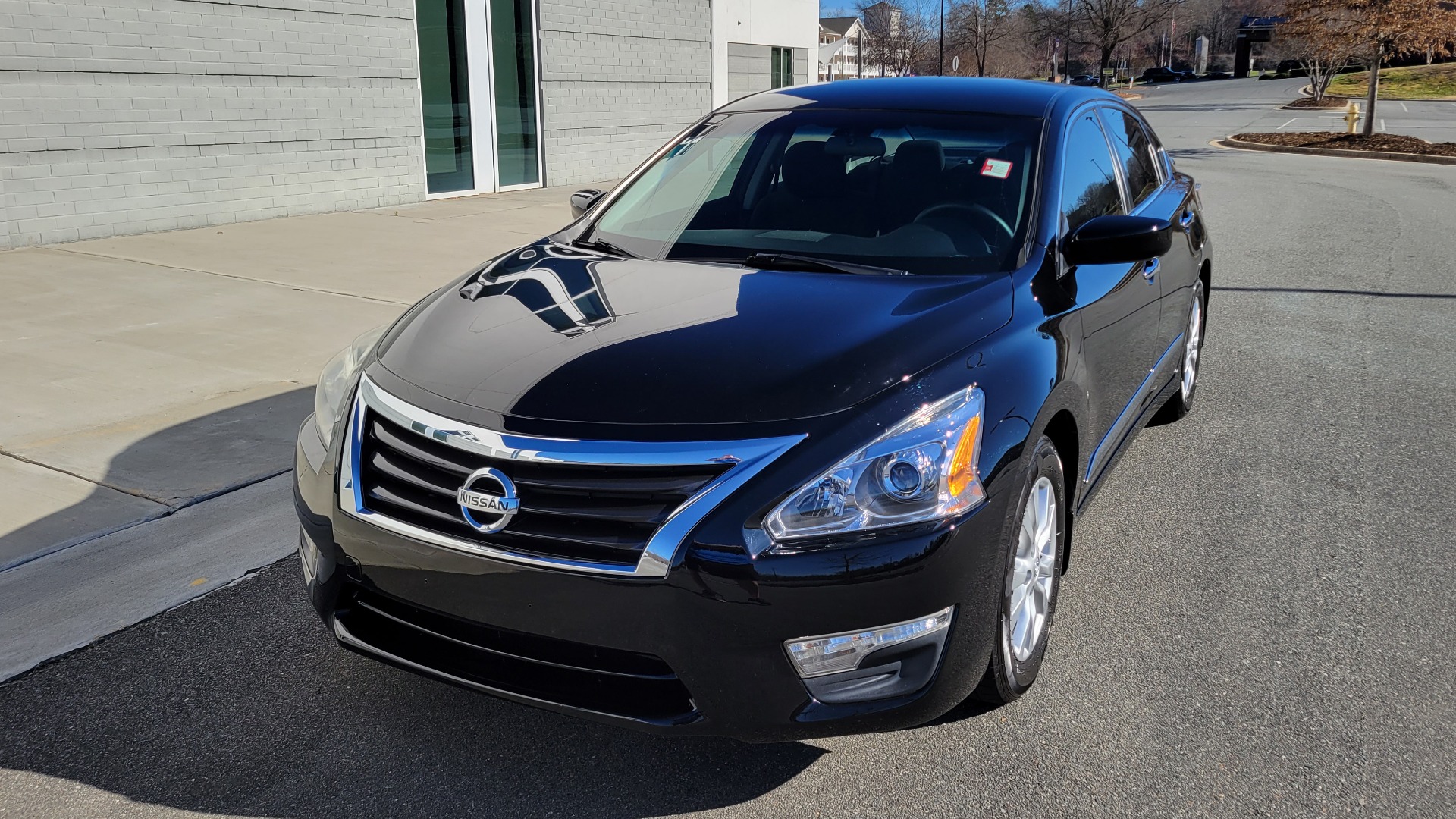 Used 2015 Nissan ALTIMA 2.5 S 4DR SPORT SEDAN / CVT AUTO / BLUETOOTH / 16IN WHEELS for sale Sold at Formula Imports in Charlotte NC 28227 2