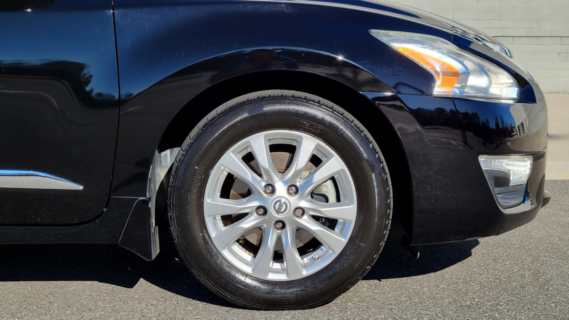 Used 2015 Nissan ALTIMA 2.5 S 4DR SPORT SEDAN / CVT AUTO / BLUETOOTH / 16IN WHEELS for sale Sold at Formula Imports in Charlotte NC 28227 65