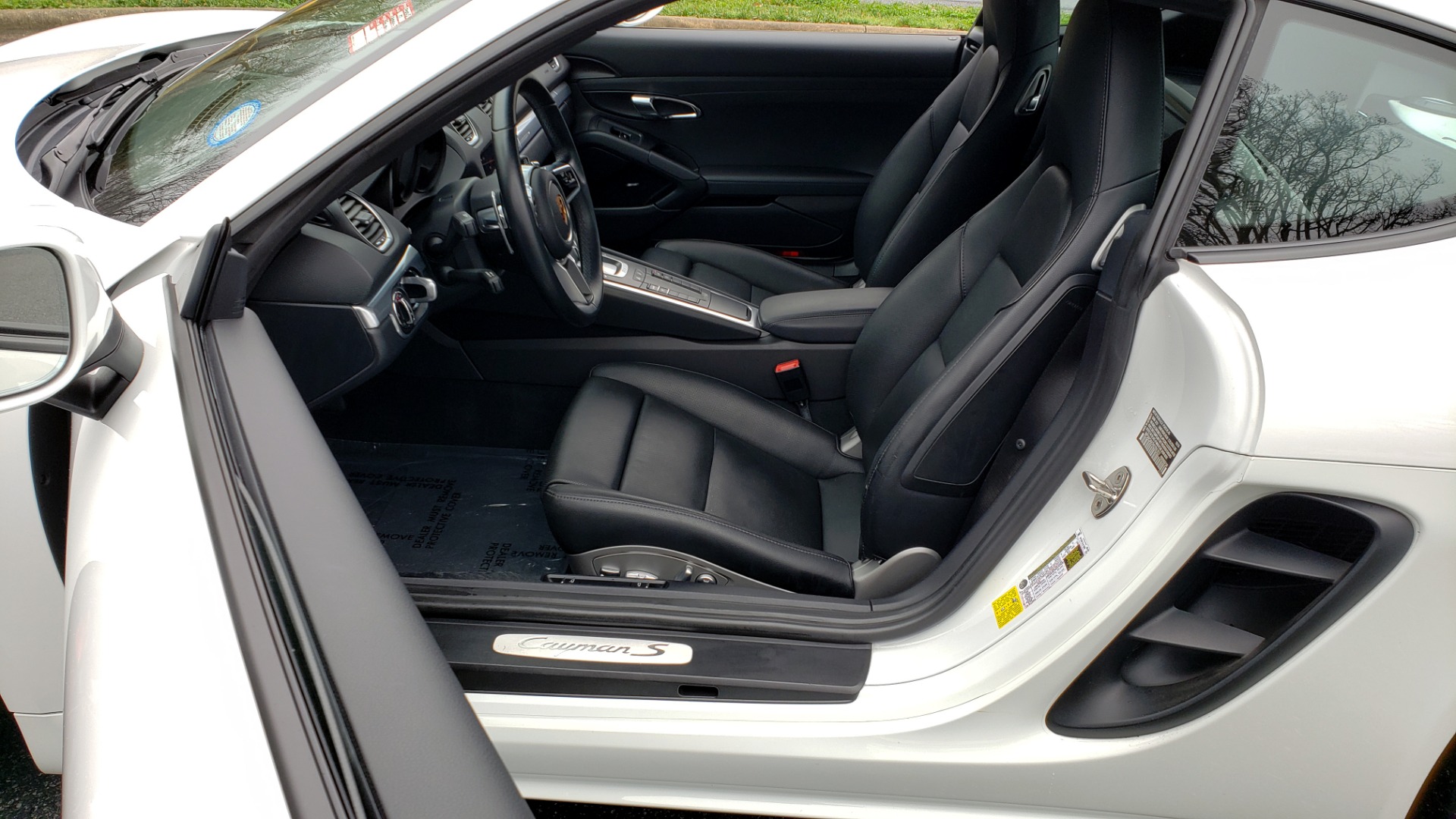 Used 2017 Porsche 718 CAYMAN S / NAV / BOSE / PDK / RWD / VENT STS / REARVIEW for sale Sold at Formula Imports in Charlotte NC 28227 33