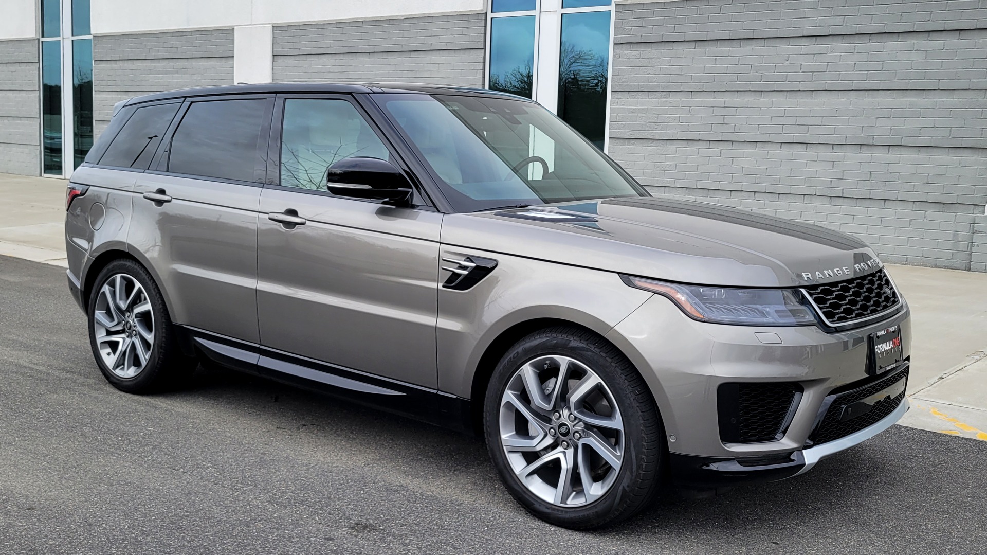 Used 2020 Land Rover RANGE ROVER SPORT HSE / 3.0L SC I6 / 8-SPD AUTO / NAV / PANO-ROOF / REARVIEW for sale Sold at Formula Imports in Charlotte NC 28227 11