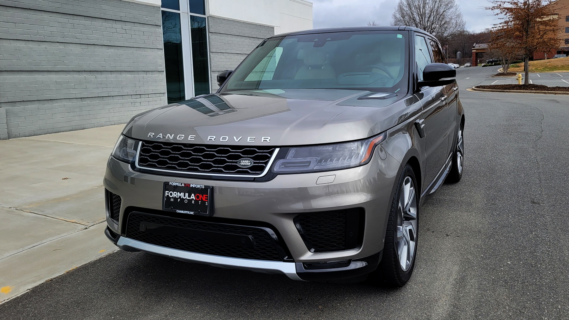 Used 2020 Land Rover RANGE ROVER SPORT HSE / 3.0L SC I6 / 8-SPD AUTO / NAV / PANO-ROOF / REARVIEW for sale Sold at Formula Imports in Charlotte NC 28227 2