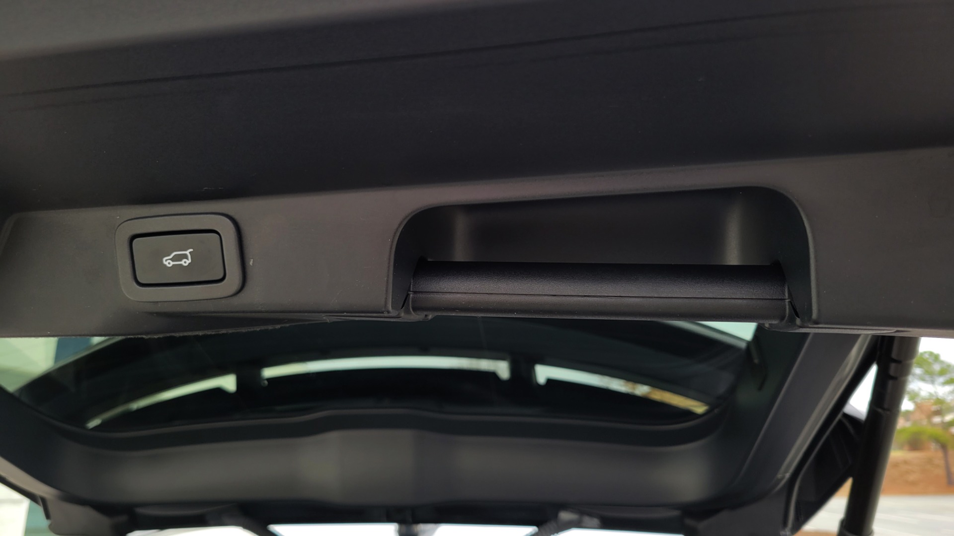 Used 2020 Land Rover RANGE ROVER SPORT HSE / 3.0L SC I6 / 8-SPD AUTO / NAV / PANO-ROOF / REARVIEW for sale Sold at Formula Imports in Charlotte NC 28227 26