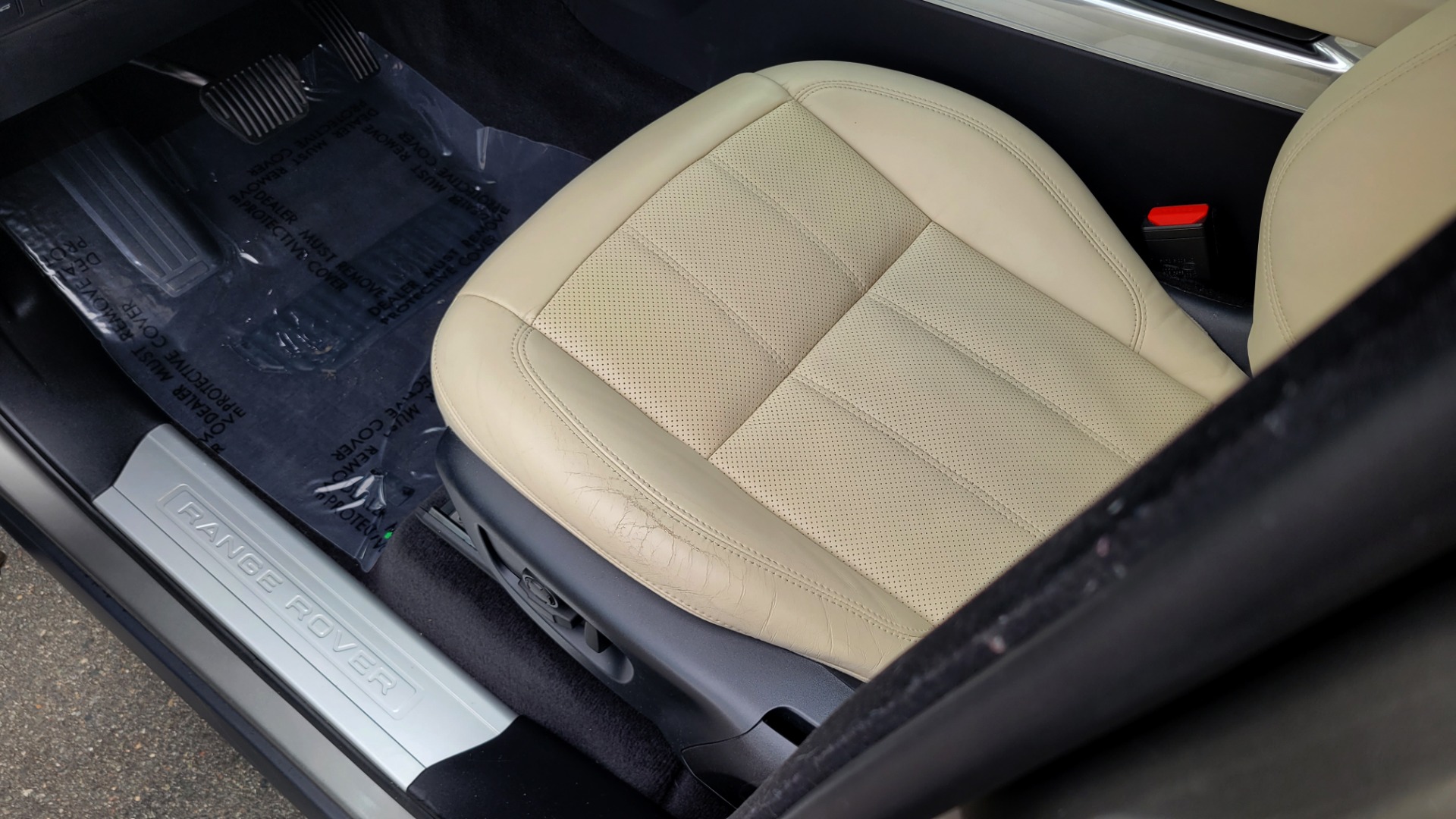 Used 2020 Land Rover RANGE ROVER SPORT HSE / 3.0L SC I6 / 8-SPD AUTO / NAV / PANO-ROOF / REARVIEW for sale Sold at Formula Imports in Charlotte NC 28227 39